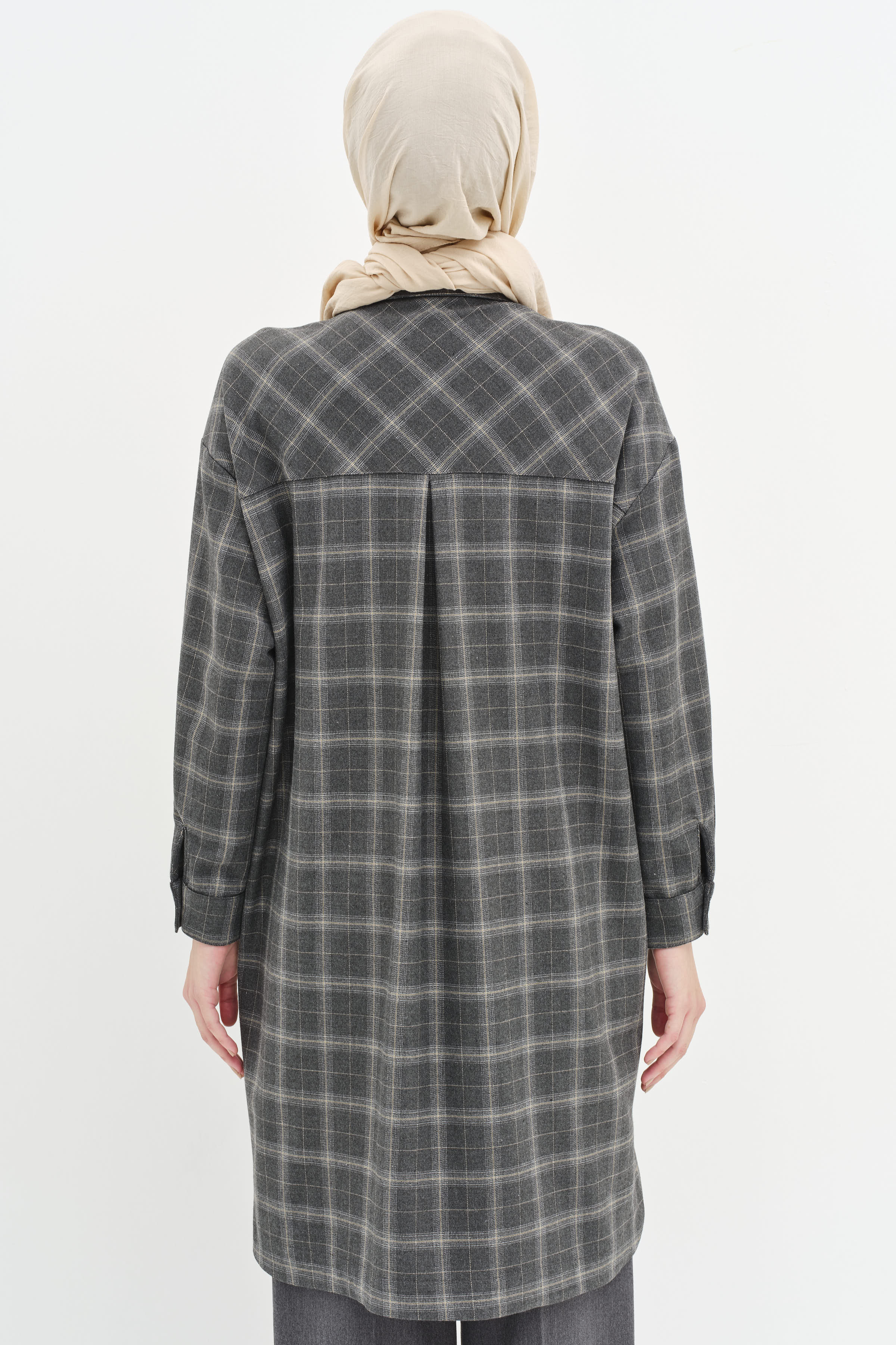 Nakış Detaylı Ekose Tunik - Gri TUGBA