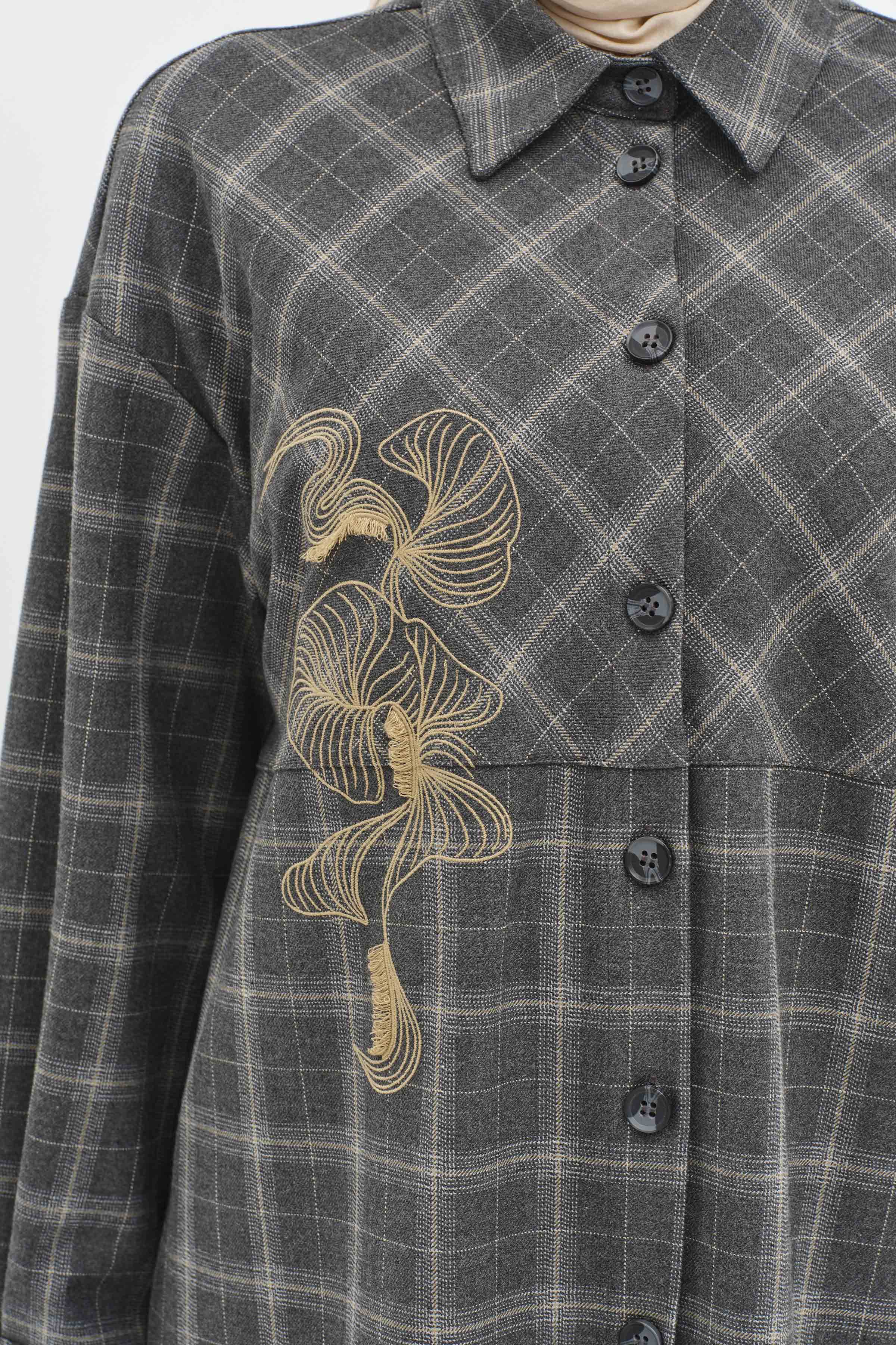 Nakış Detaylı Ekose Tunik - Gri TUGBA