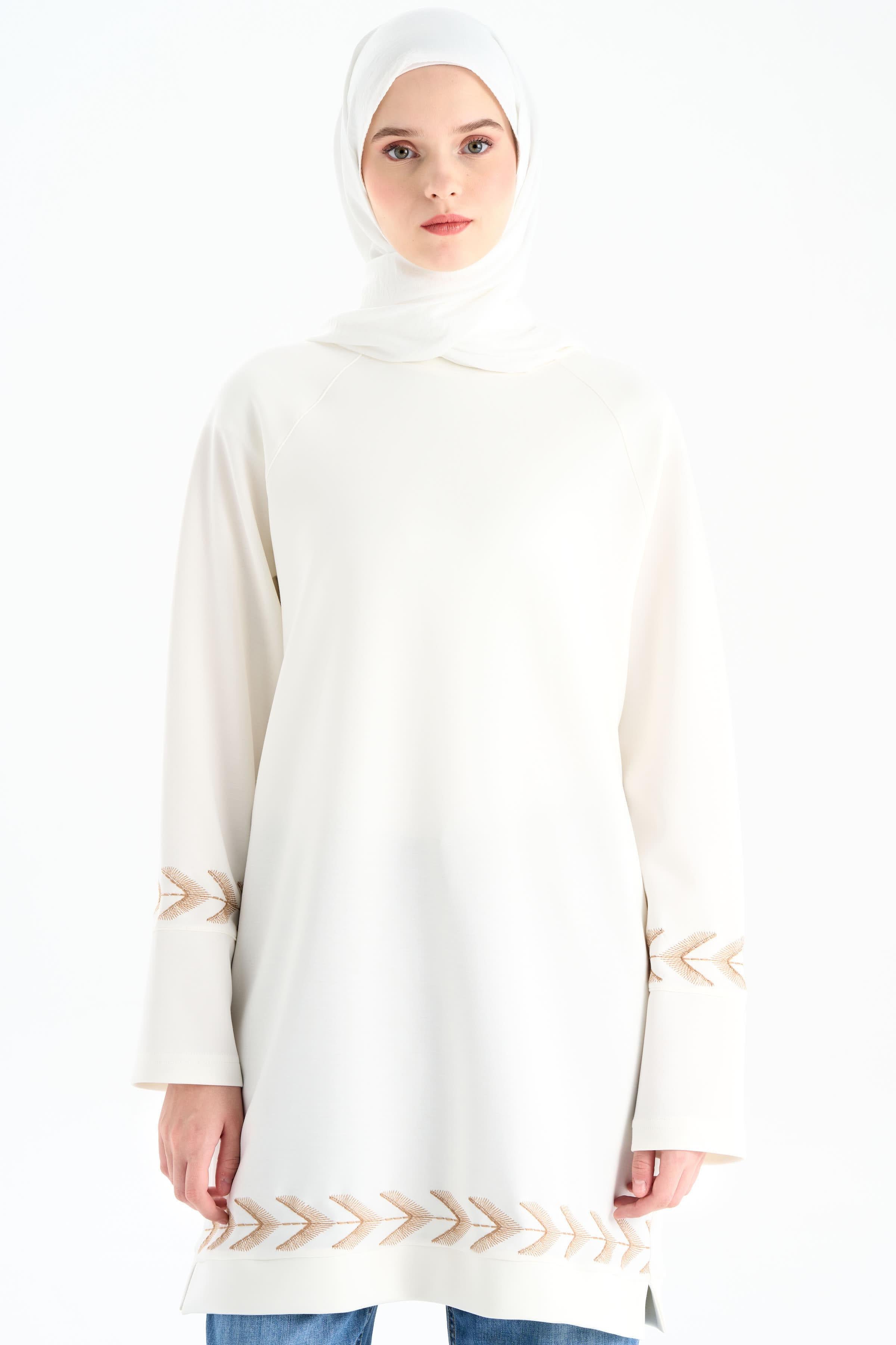 Nakış Detaylı Örme Tunik - Ekru TUGBA