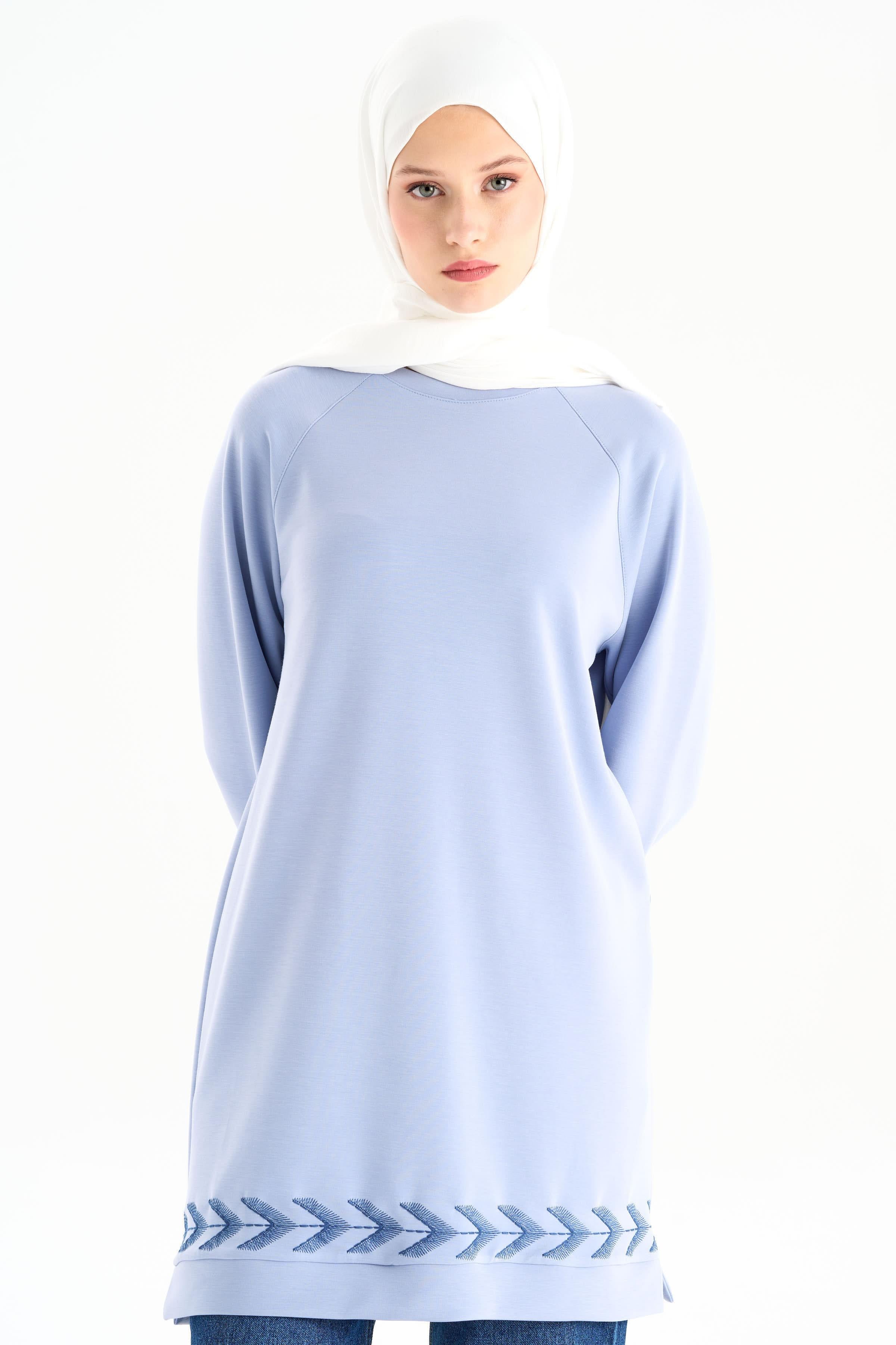 Nakış Detaylı Örme Tunik - Mavi TUGBA