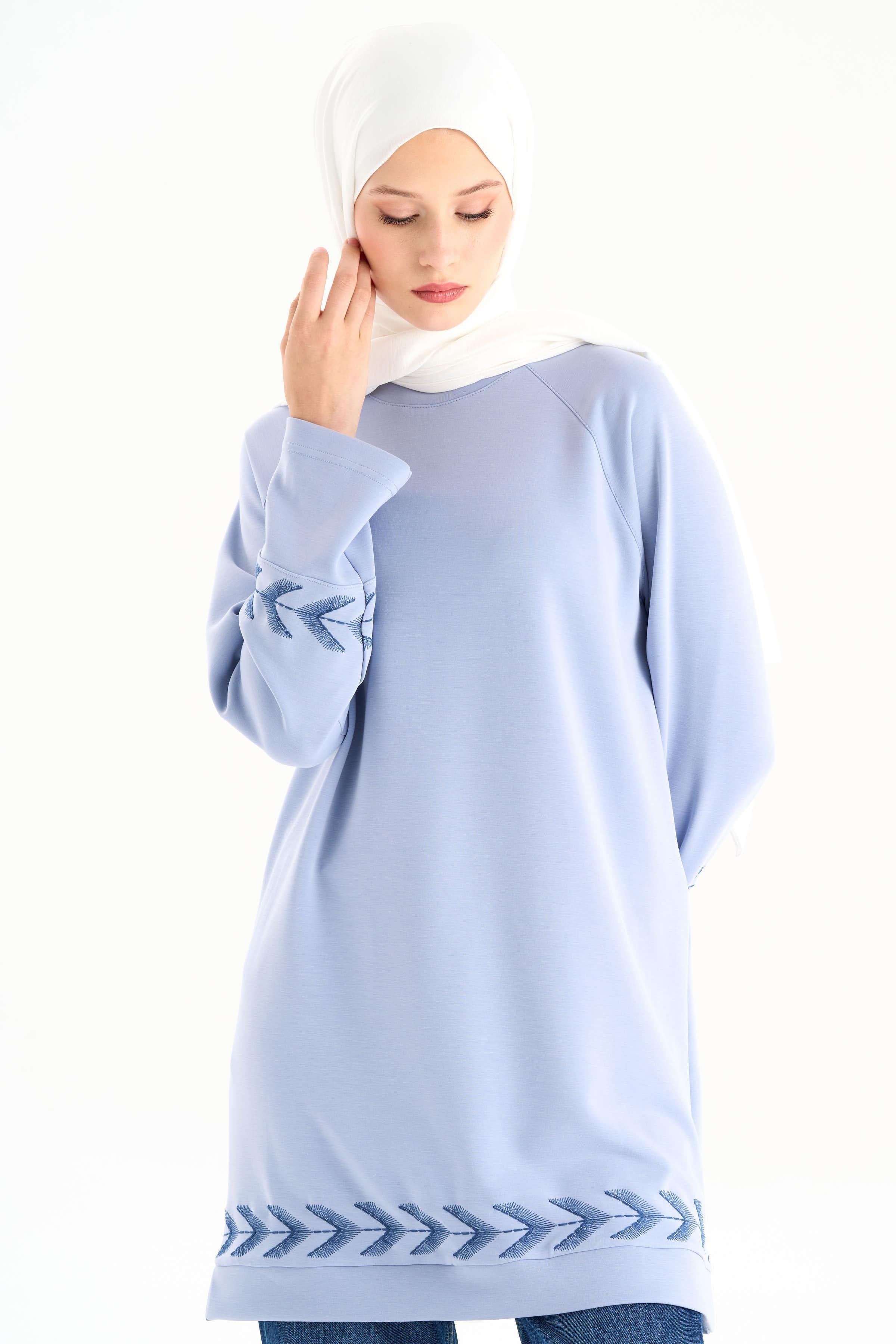 Nakış Detaylı Örme Tunik - Mavi TUGBA