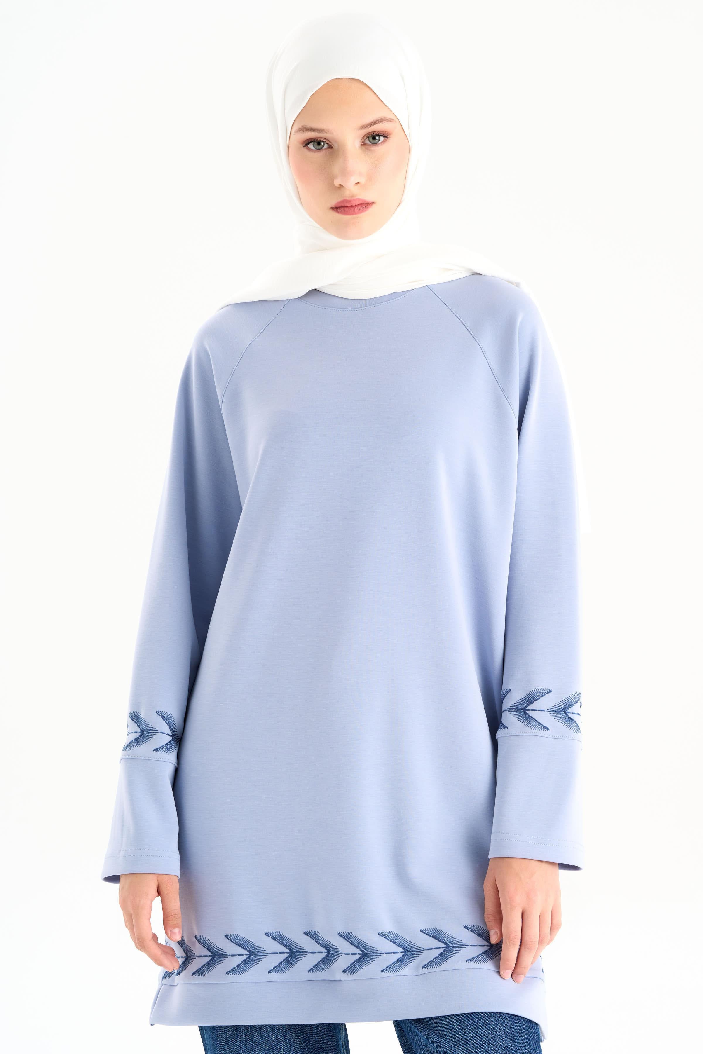 Nakış Detaylı Örme Tunik - Mavi TUGBA