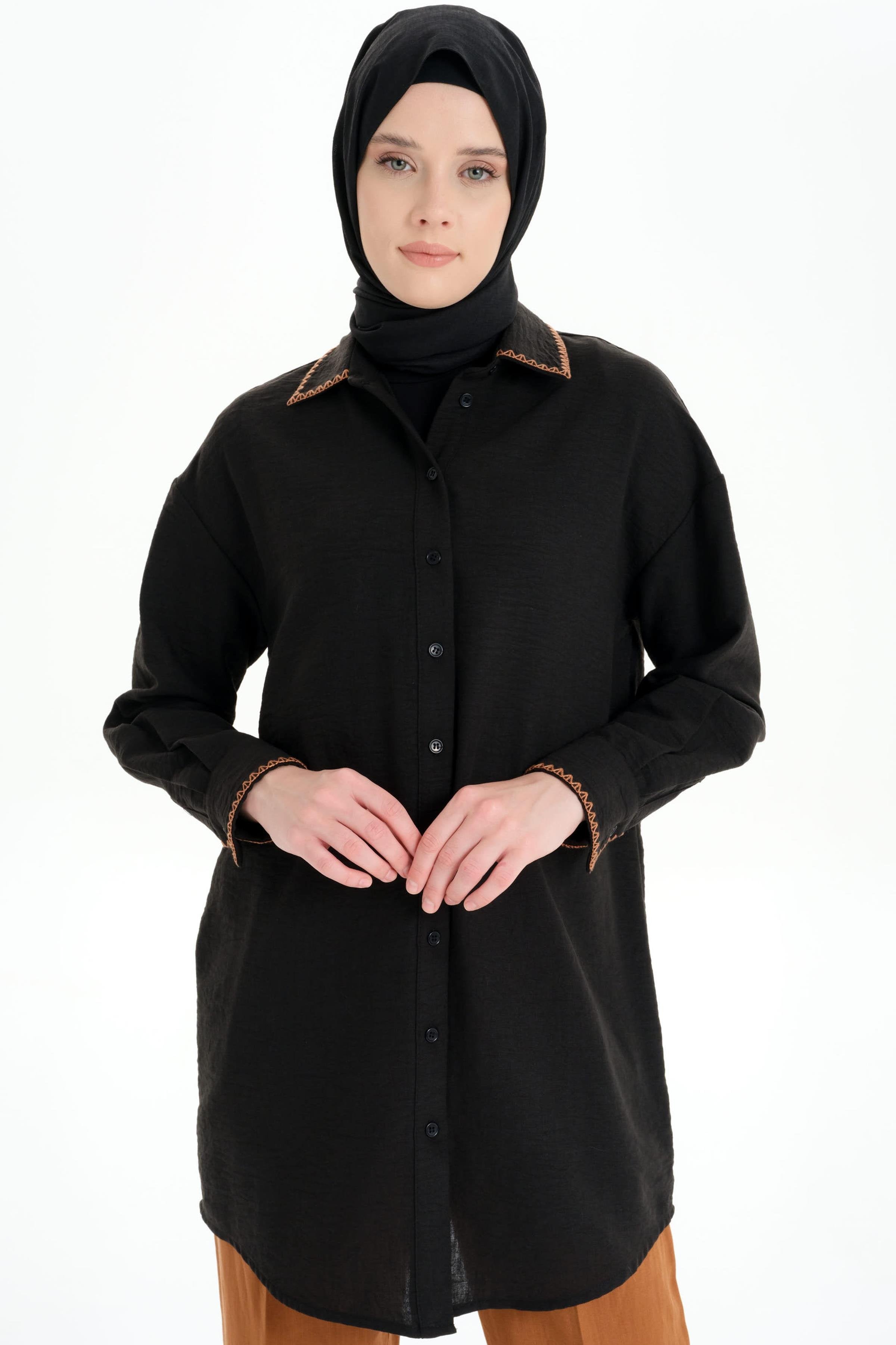 Nakış Detaylı Tunik - Siyah TUGBA