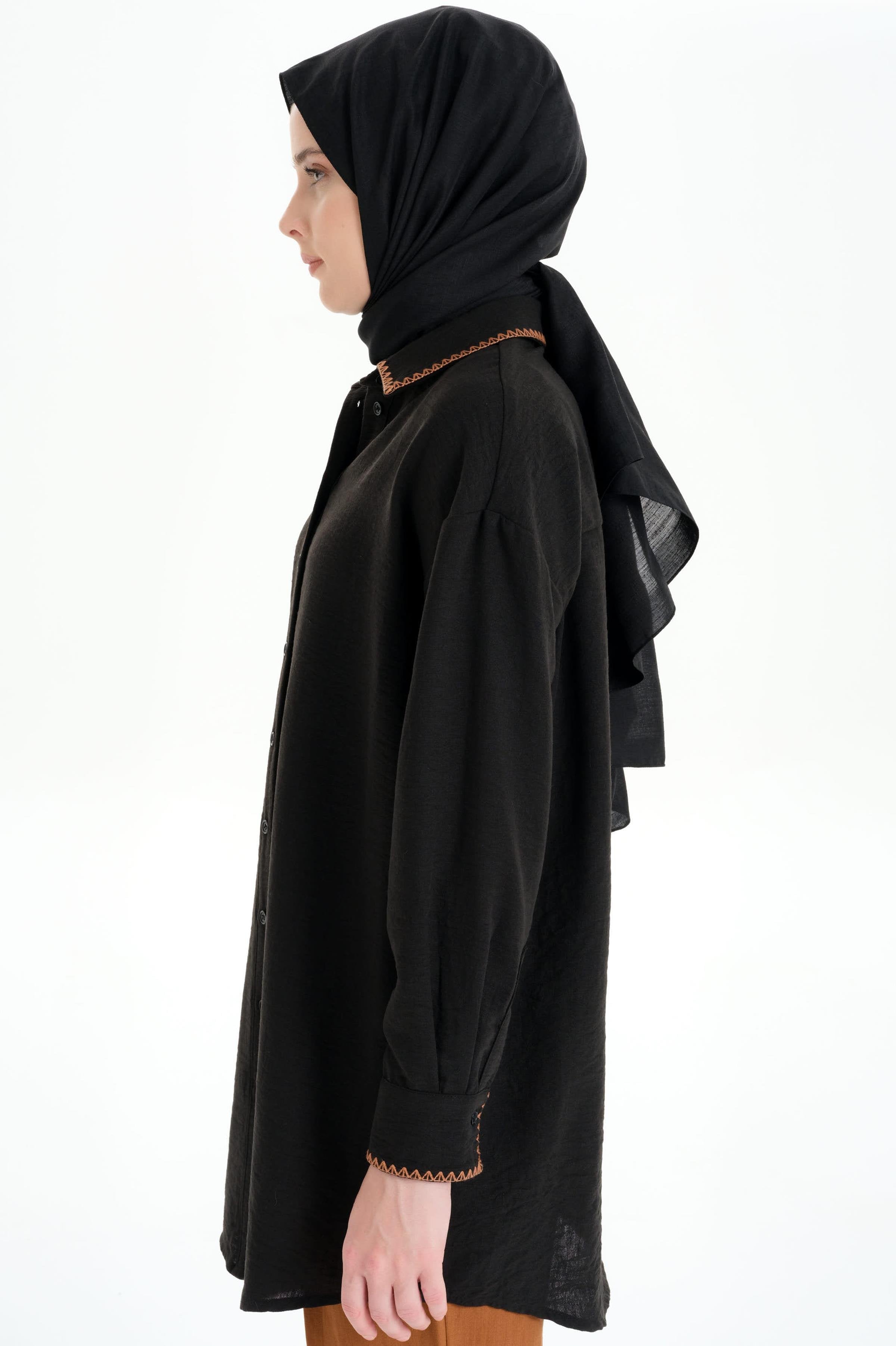 Nakış Detaylı Tunik - Siyah TUGBA