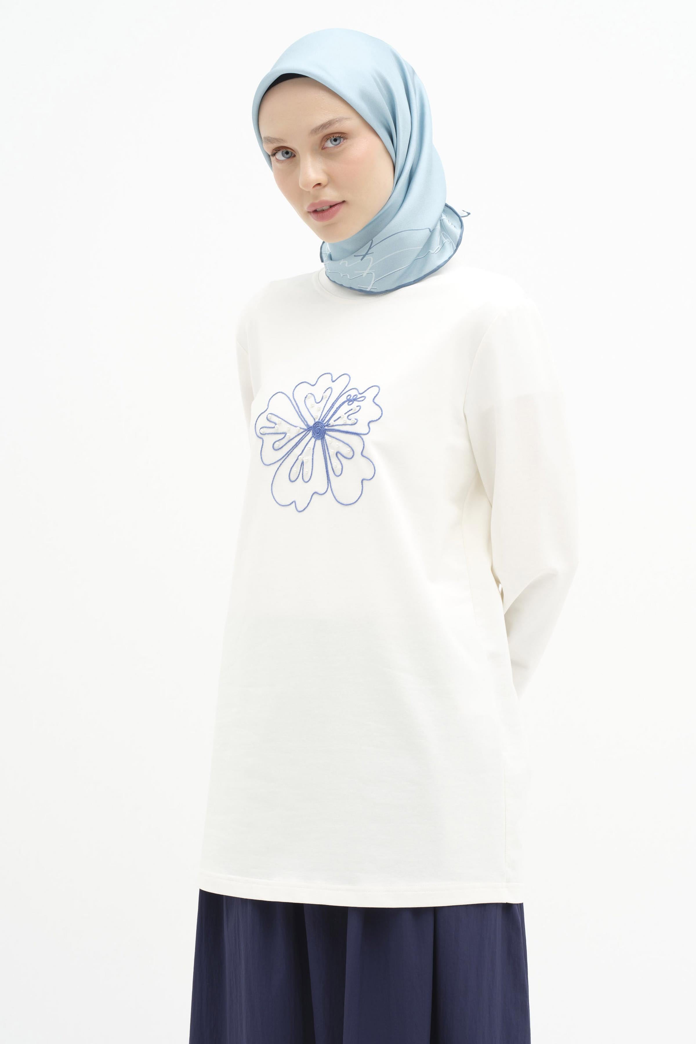 Nakış İnci Detaylı Örme Bluz - Ekru TUGBA