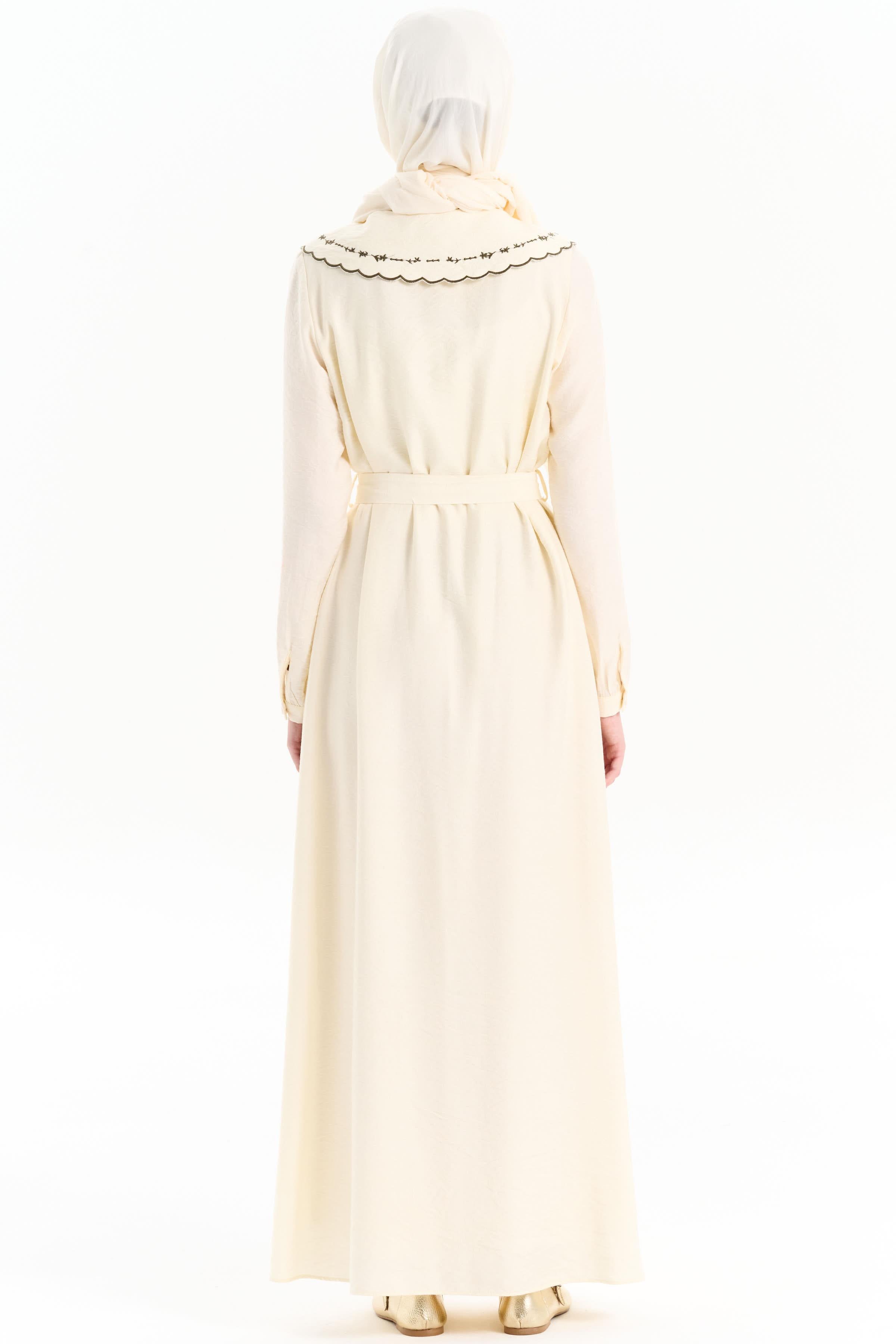 Nakışlı Bebe Yakalı Bel Kuşaklı Elbise - Ekru TUGBA