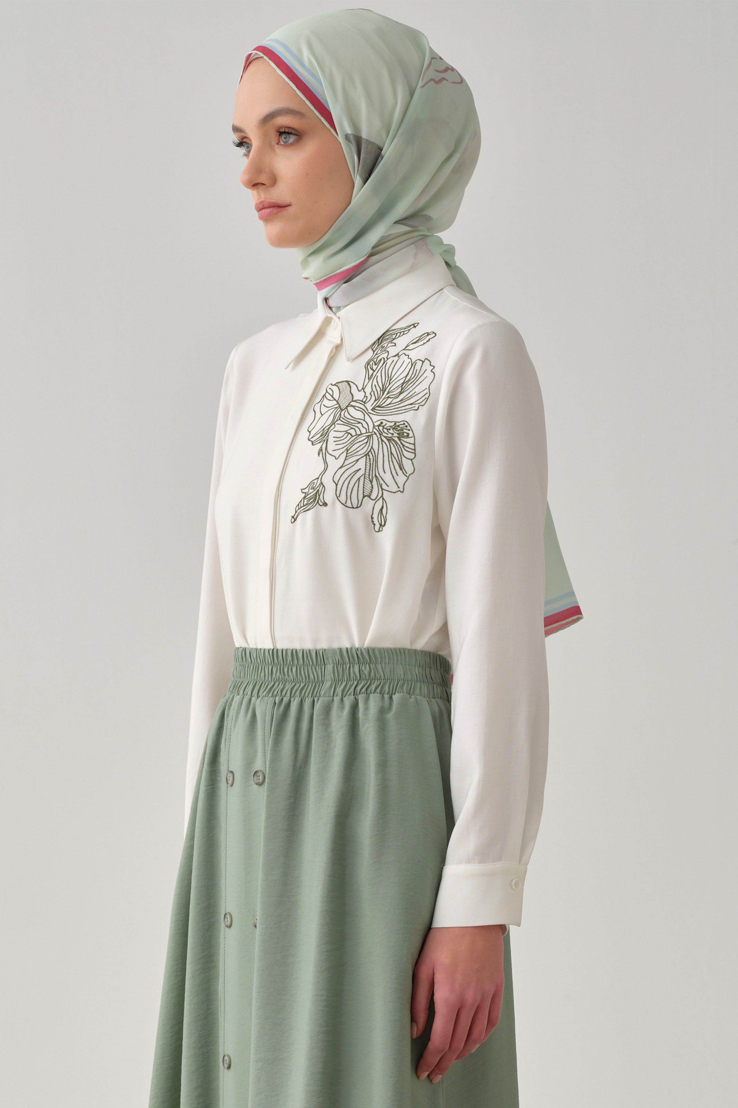Nakışlı Crop Gömlek - Ekru - Mint TUGBA