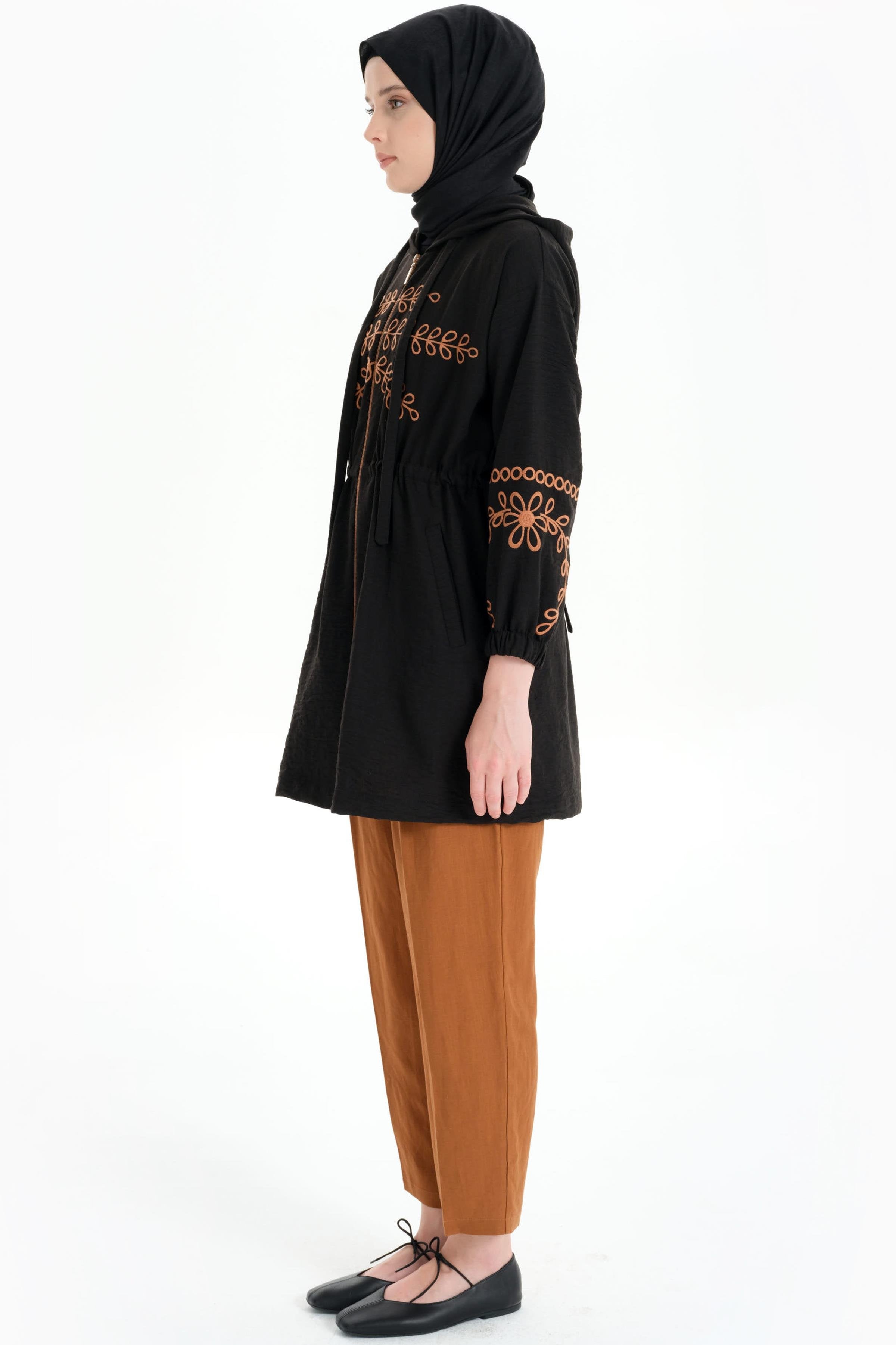 Nakışlı Fermuar Kapamalı Giy Çık - Siyah TUGBA