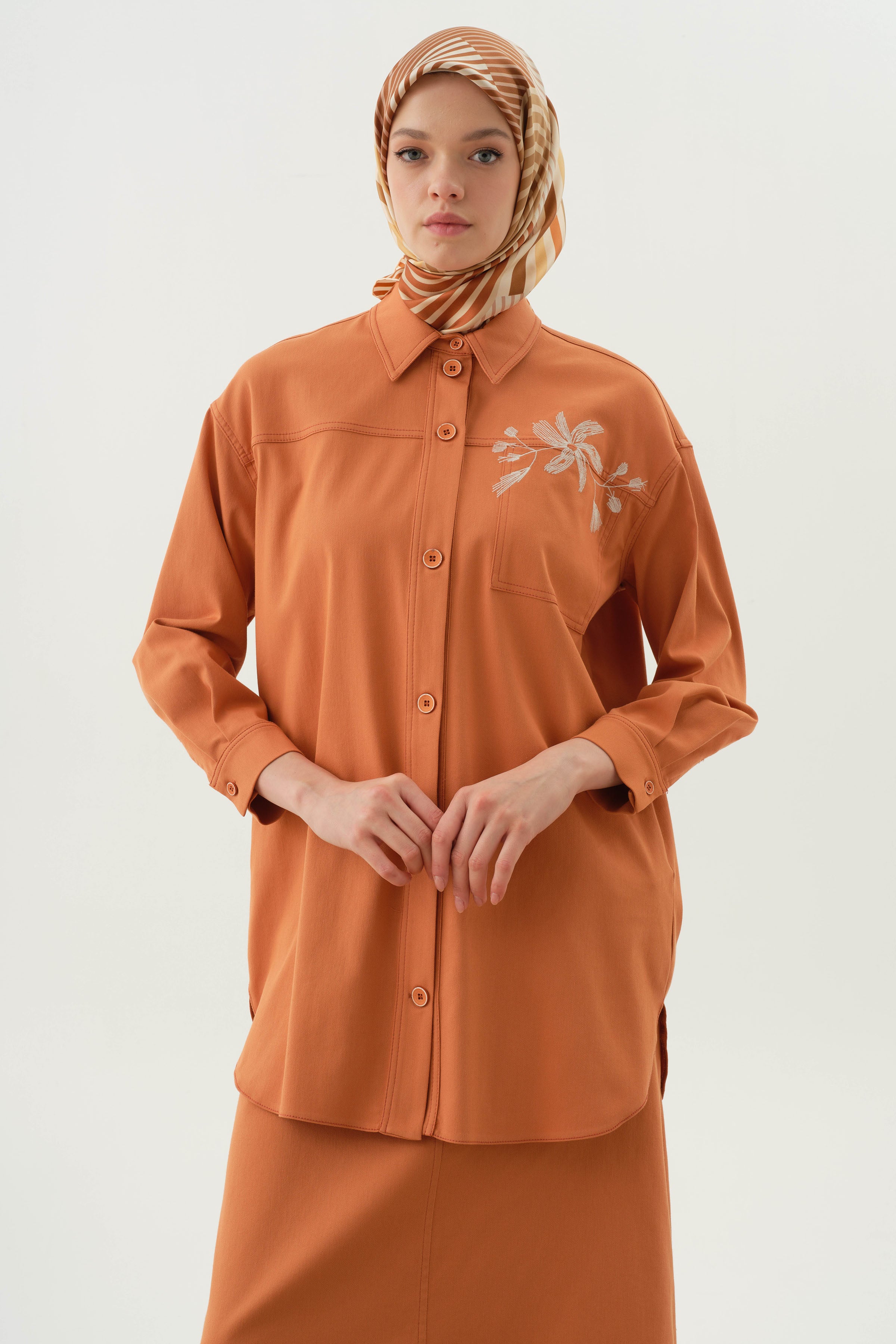 Nakışlı Gizli Cepli Gömlek - Oranj TUGBA