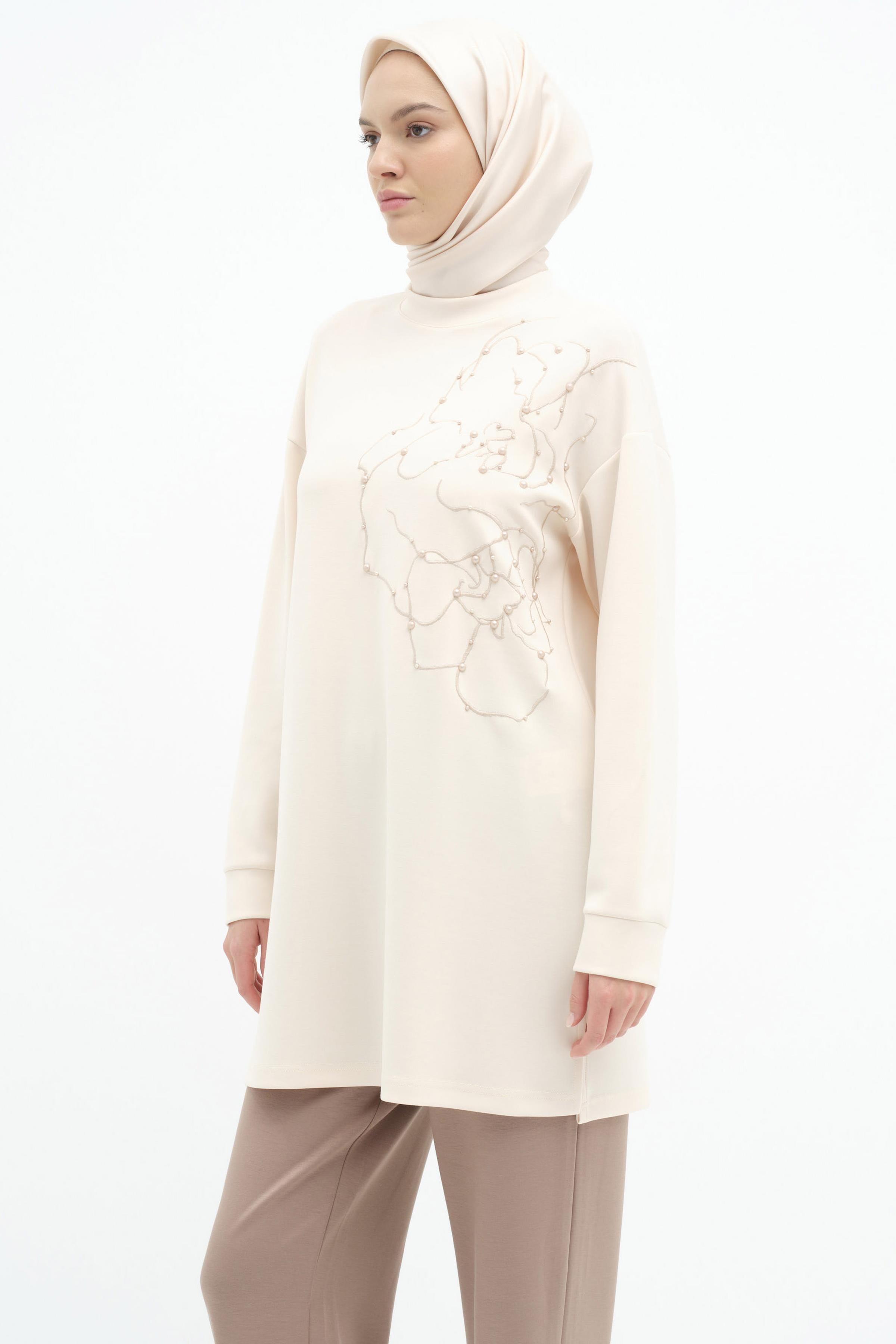 Nakışlı Ve İncili Örme Sweat - Bej TUGBA