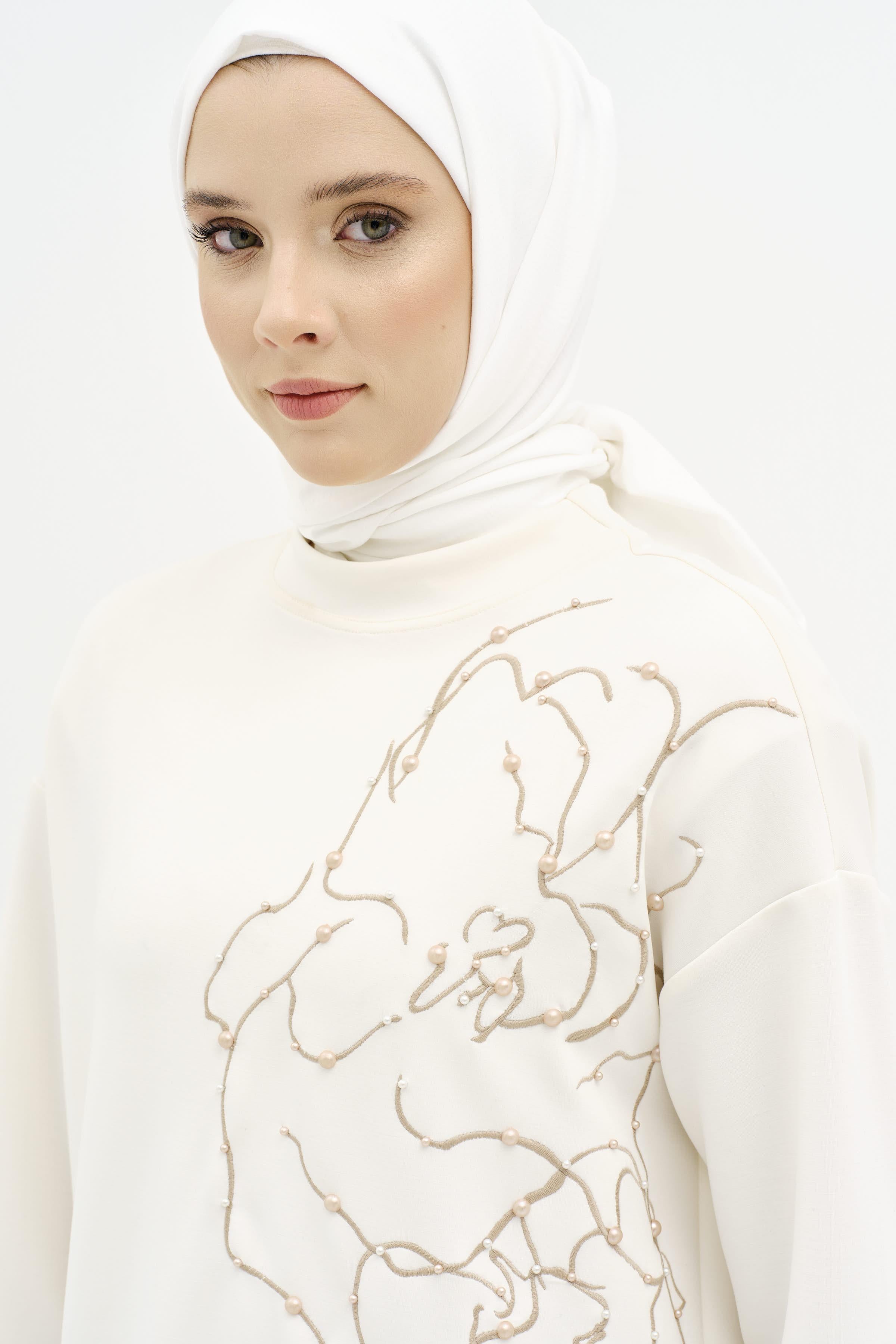 Nakışlı Ve İncili Örme Sweat - Ekru TUGBA