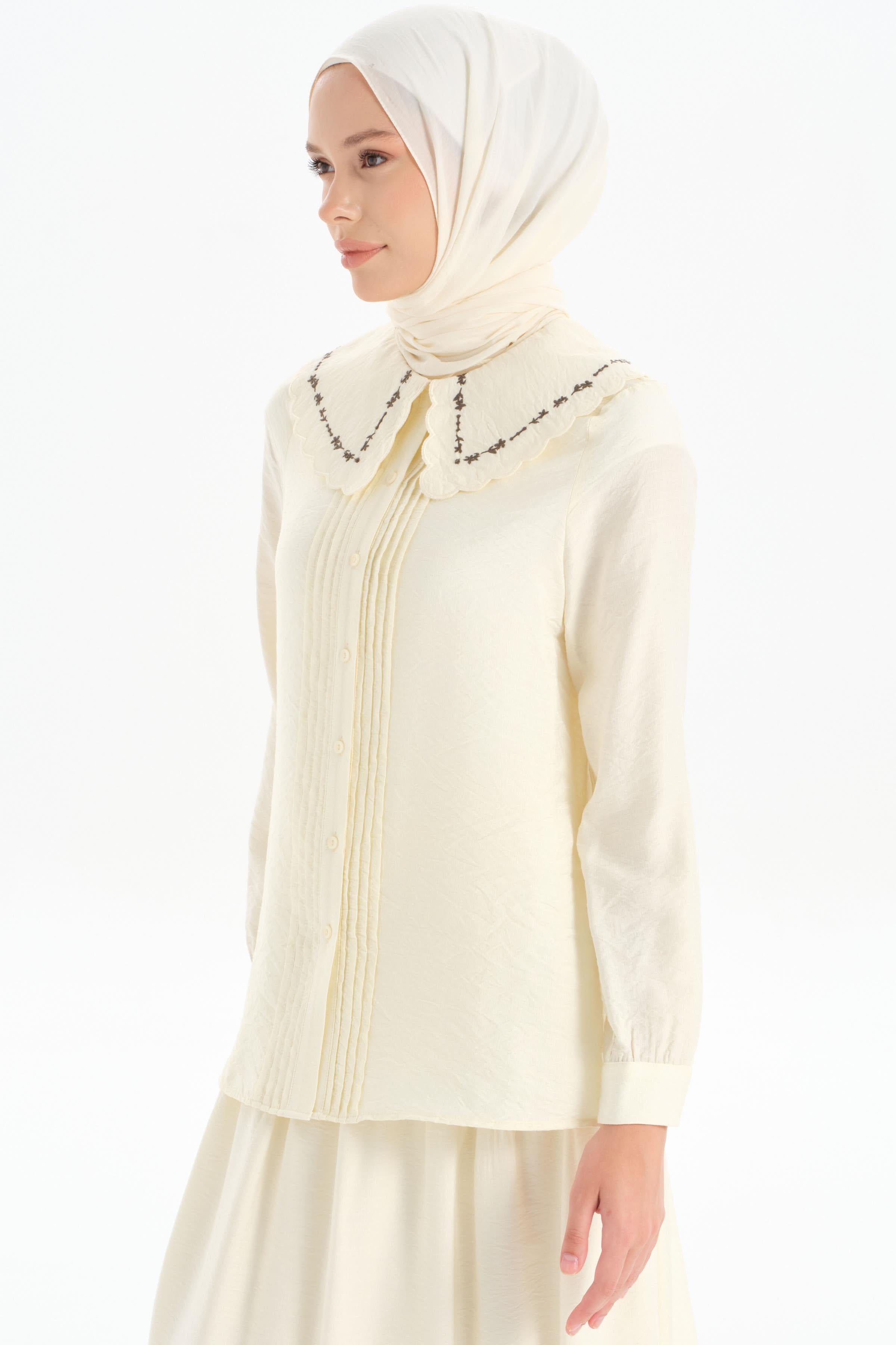 Nakışlı Yaka Detaylı Gömlek - Ekru TUGBA