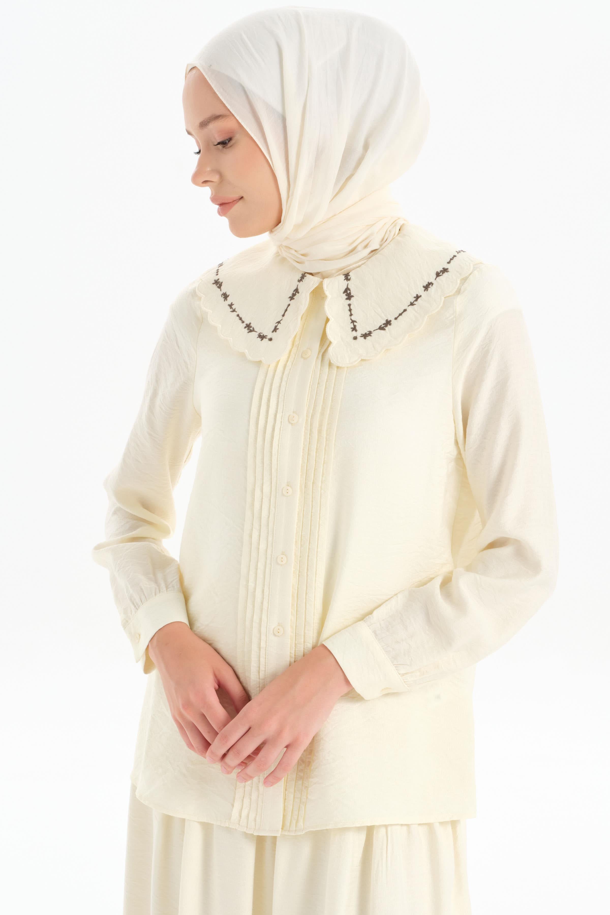 Nakışlı Yaka Detaylı Gömlek - Ekru TUGBA