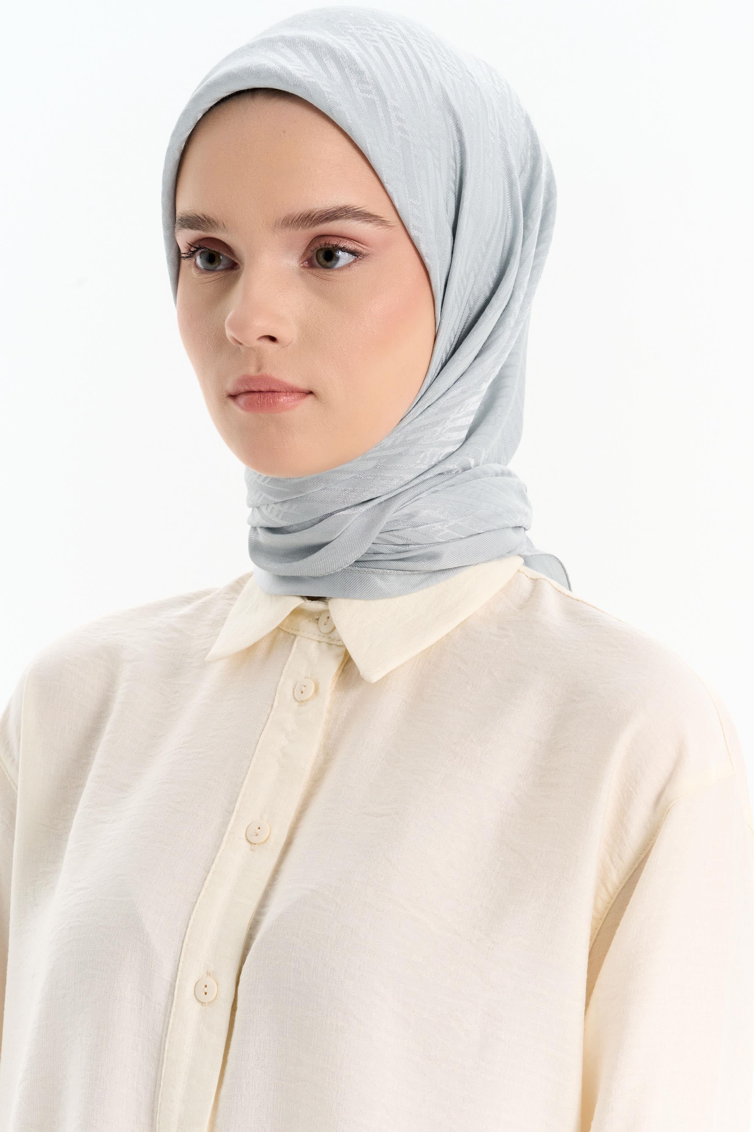 Natural Çizgisel Desen Eşarp - Gümüş TUGBA