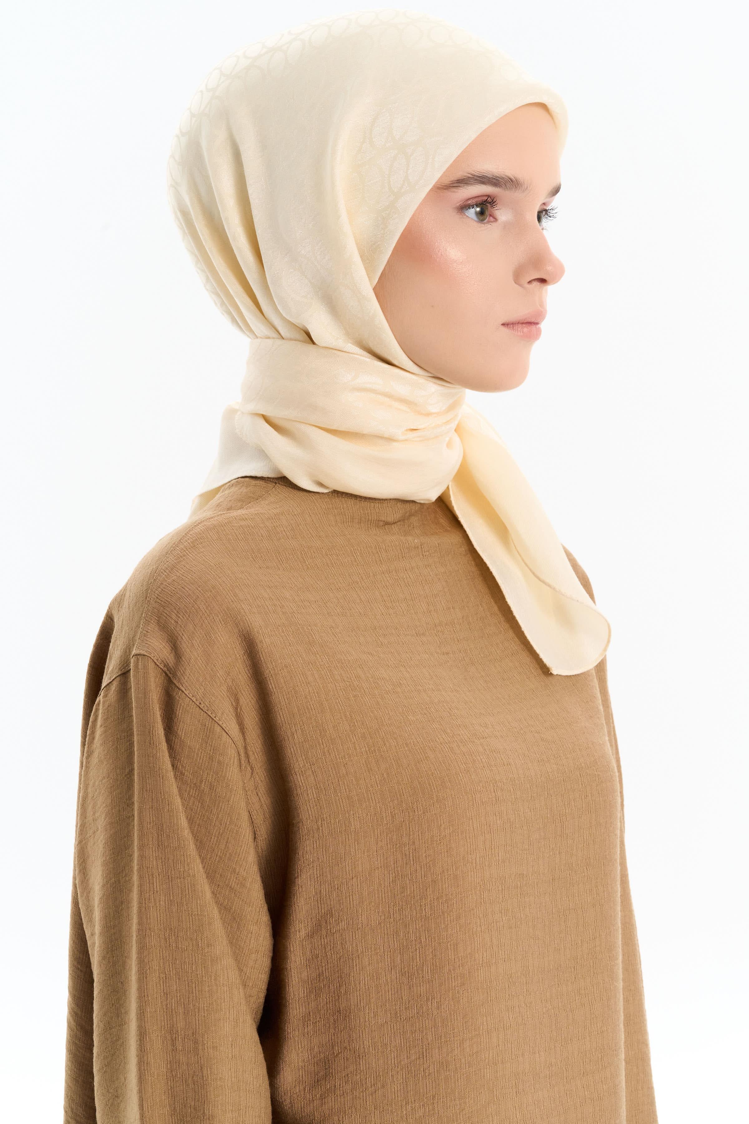 Natural Dairesel Desenli Eşarp - Ekru TUGBA