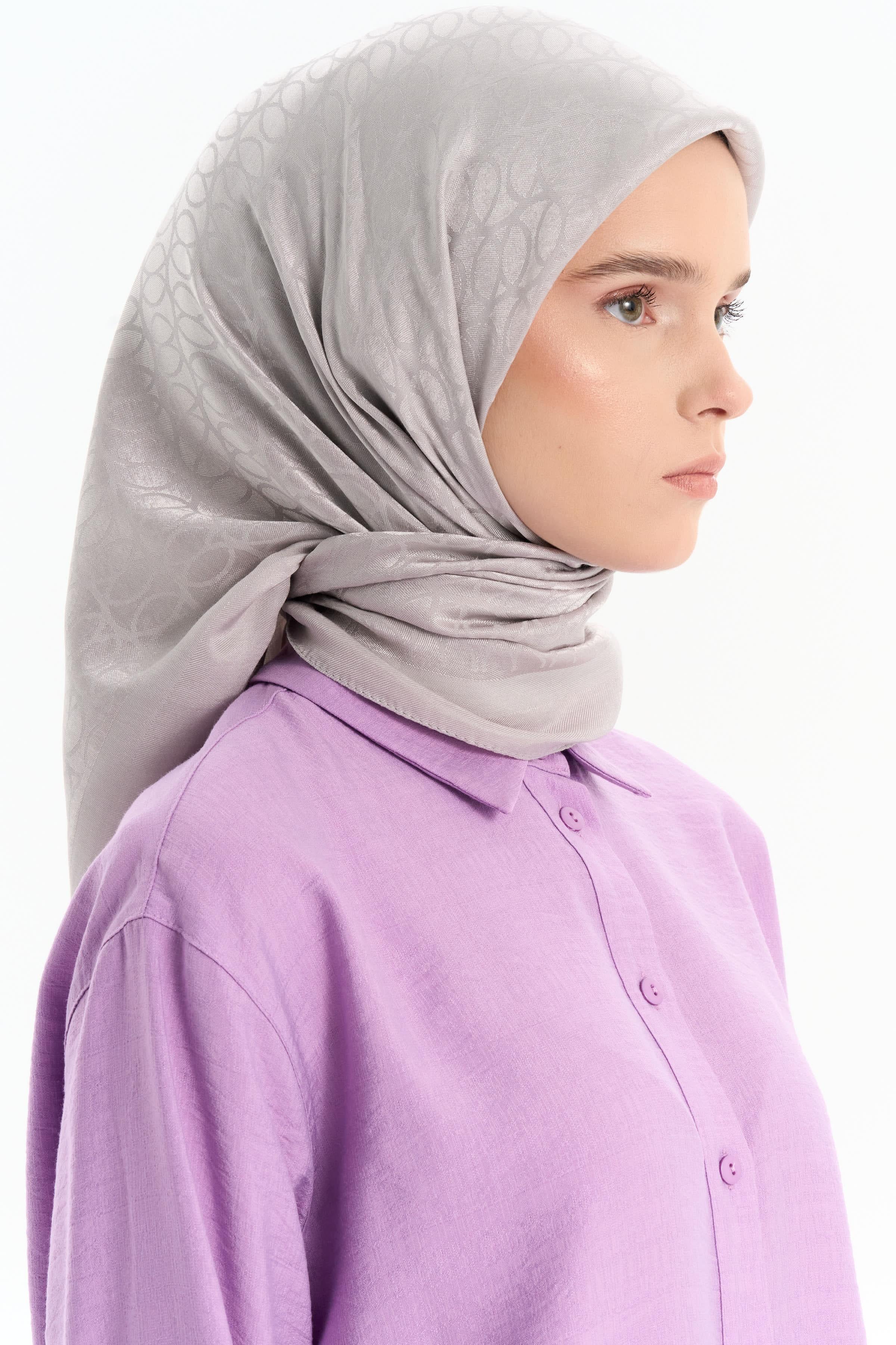 Natural Dairesel Desenli Eşarp - Gri TUGBA