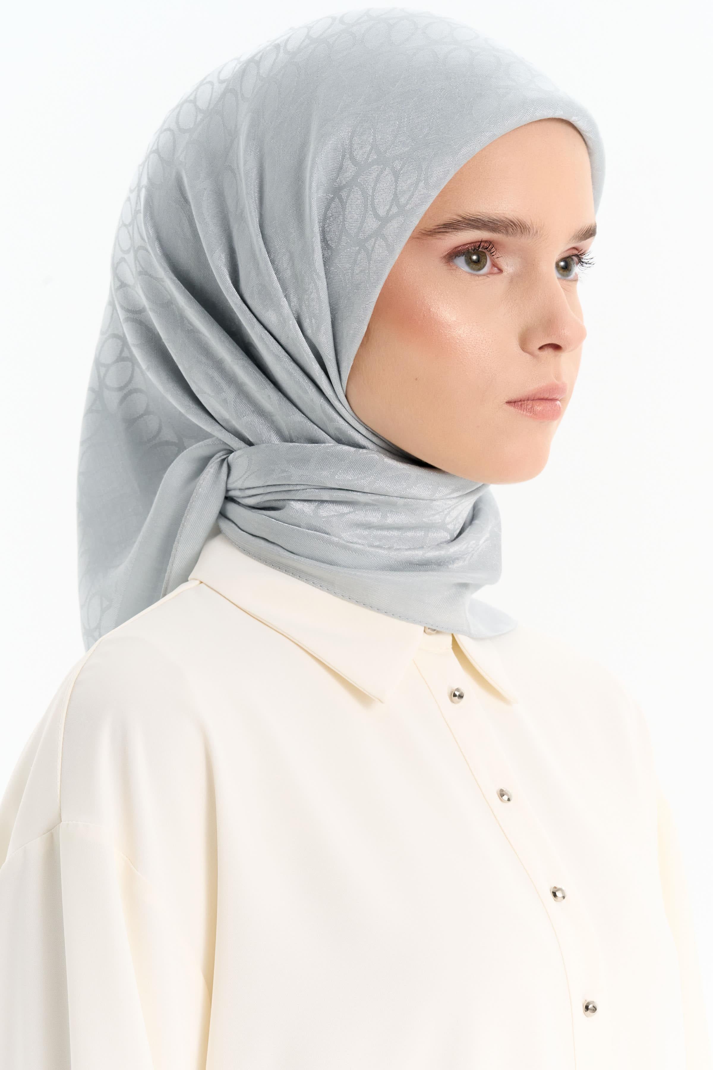 Natural Dairesel Desenli Eşarp - Gümüş TUGBA