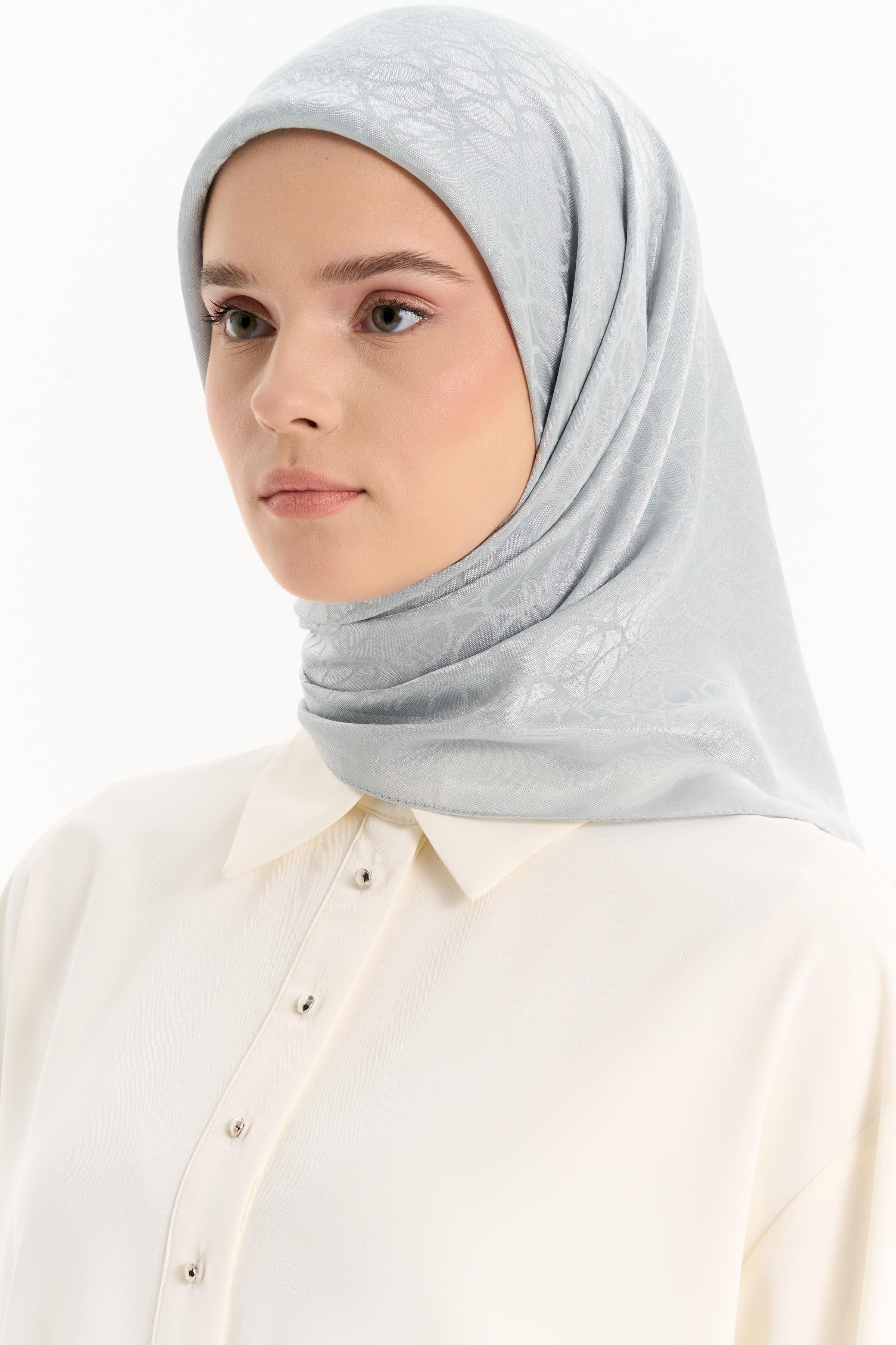 Natural Dairesel Desenli Eşarp - Gümüş TUGBA