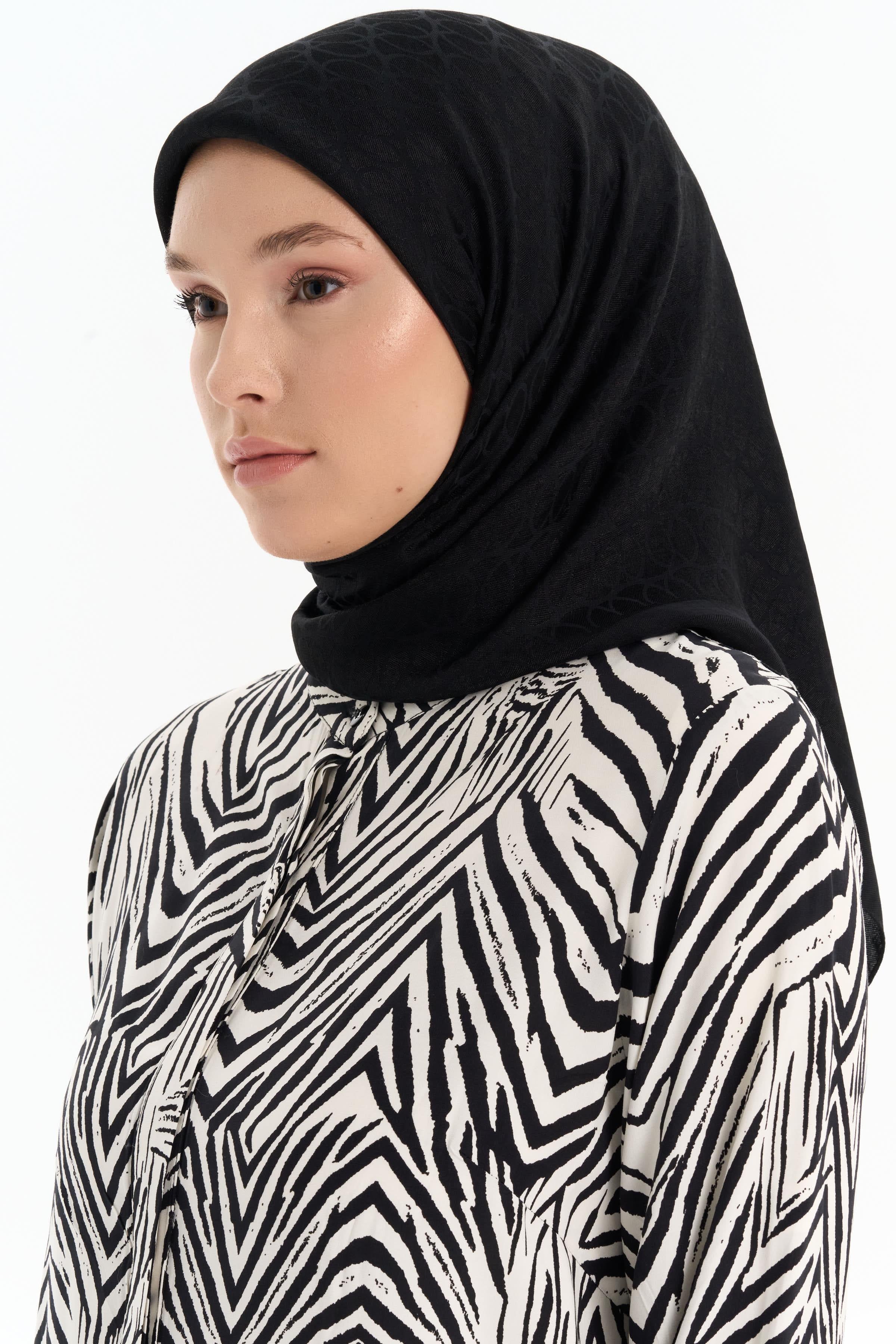 Natural Dairesel Desenli Eşarp - Siyah TUGBA