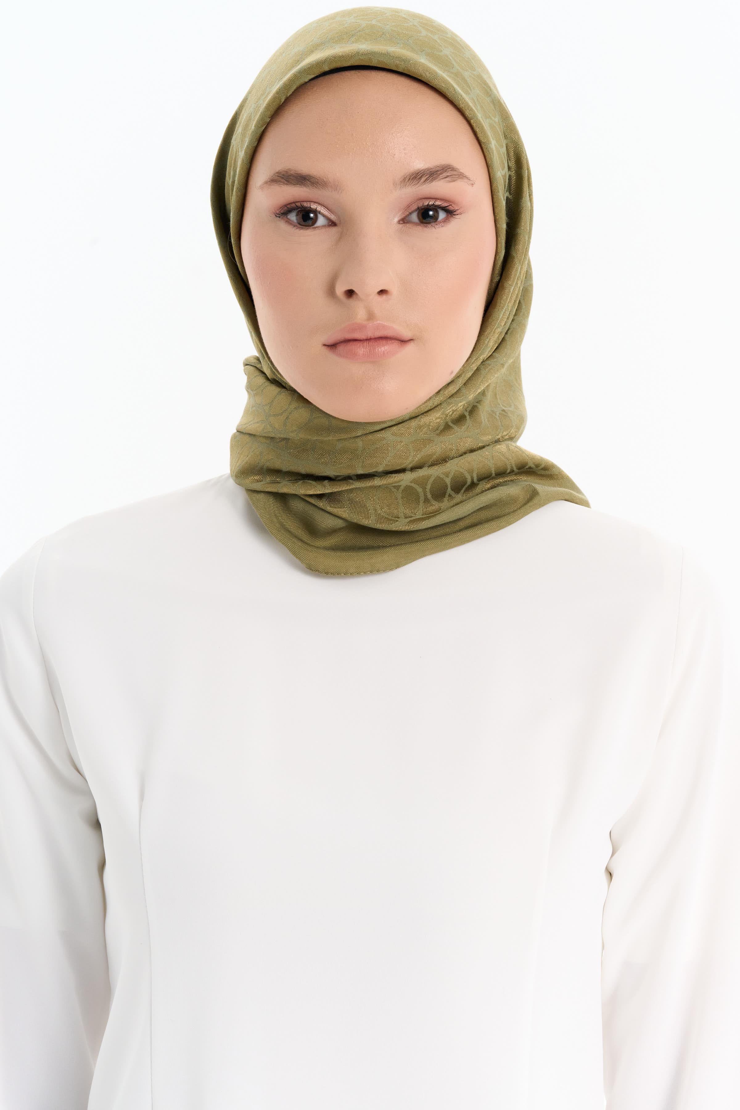 Natural Dairesel Desenli Eşarp - Yeşil TUGBA