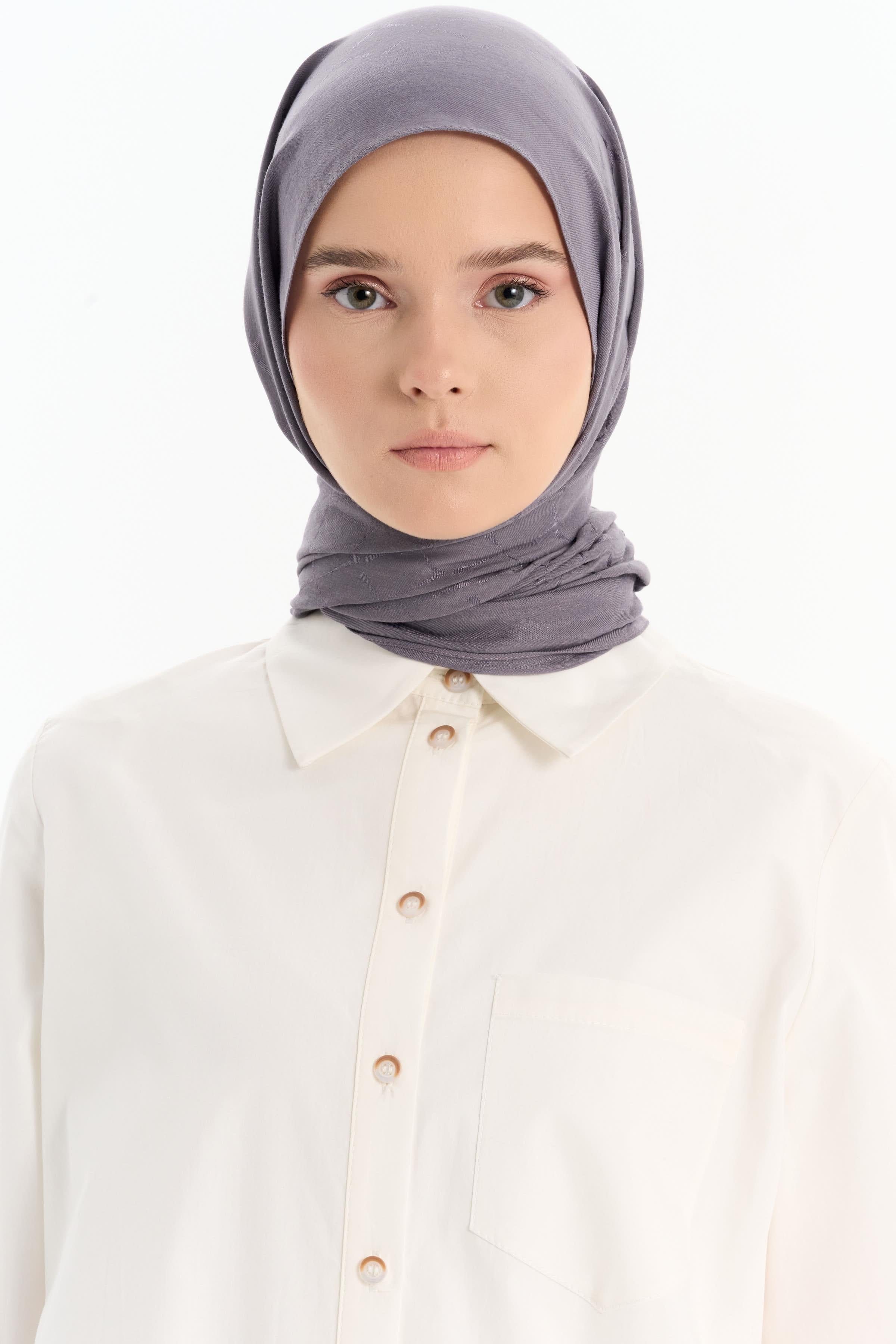 Natural Desenli Şal - Koyu Gri TUGBA