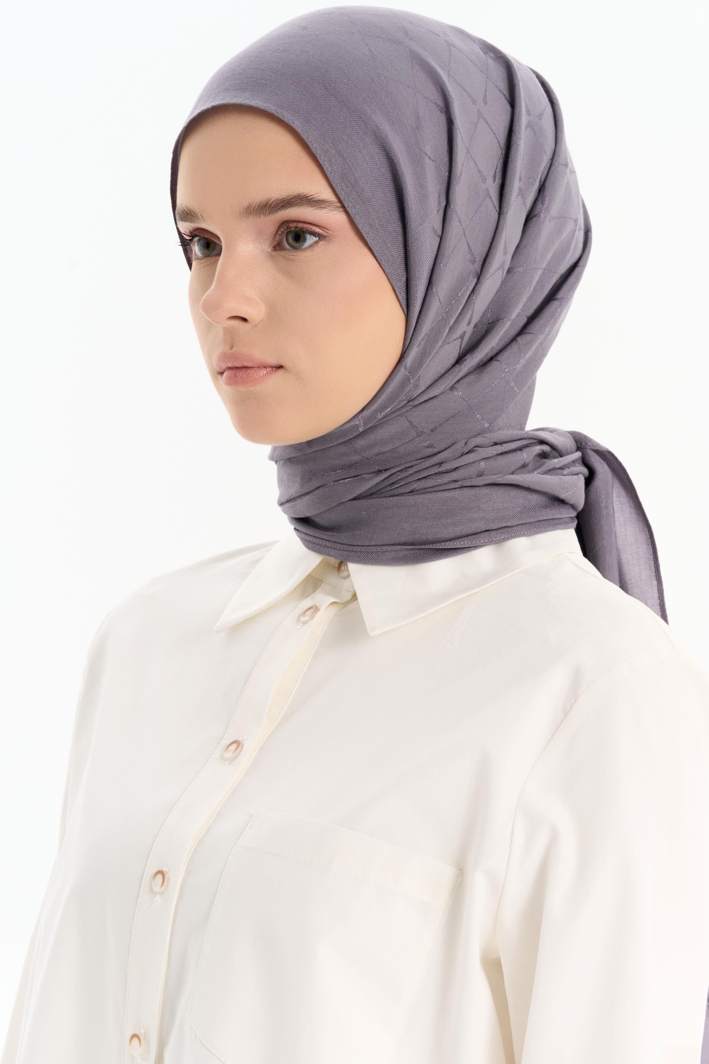 Natural Desenli Şal - Koyu Gri TUGBA