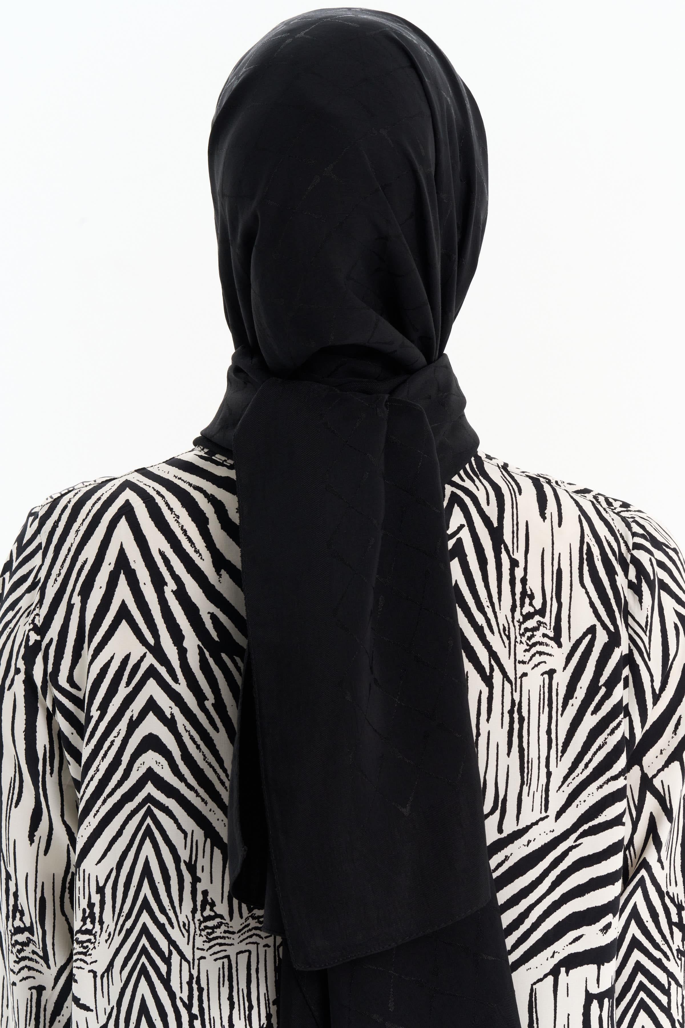 Natural Desenli Şal - Siyah TUGBA