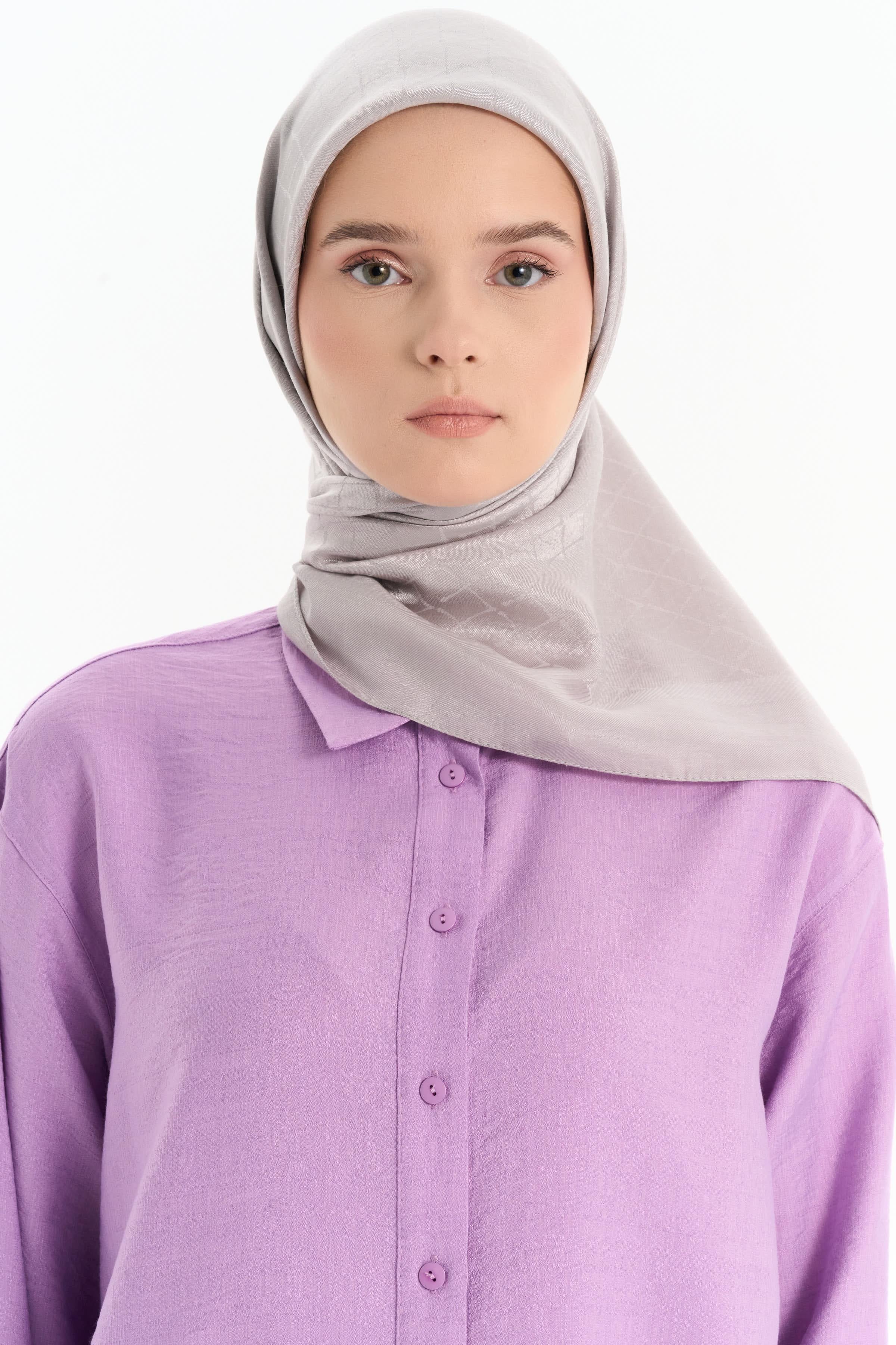 Natural Karesel Desen Eşarp - Gri TUGBA