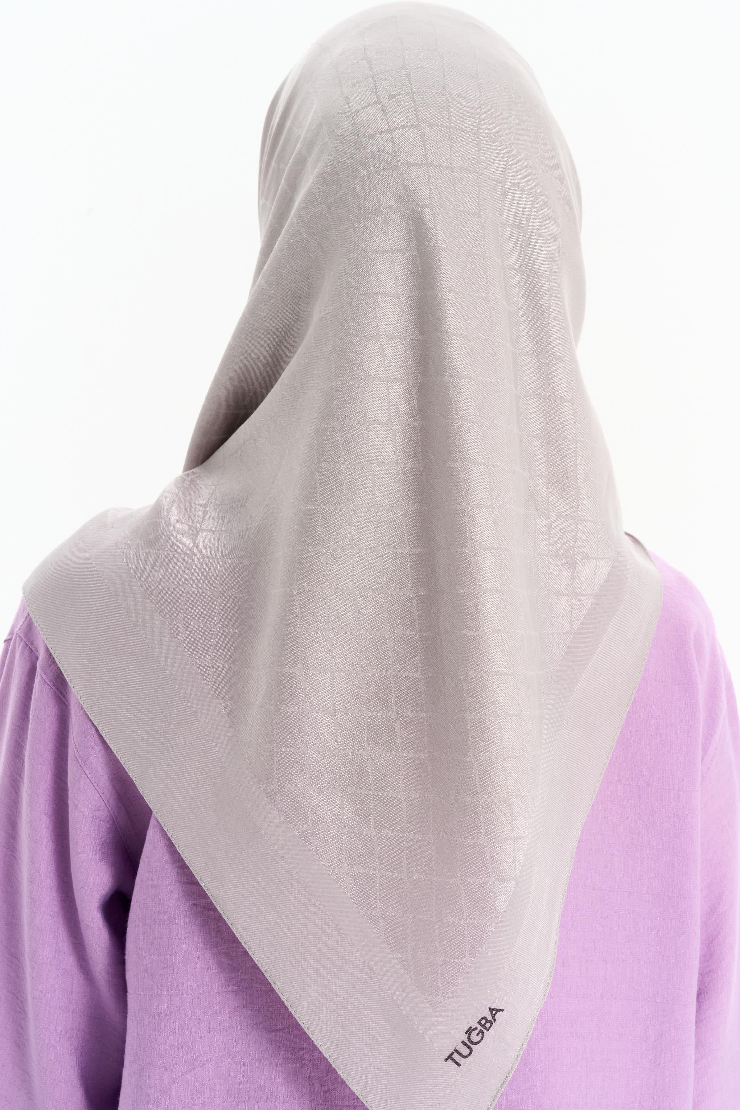 Natural Karesel Desen Eşarp - Gri TUGBA