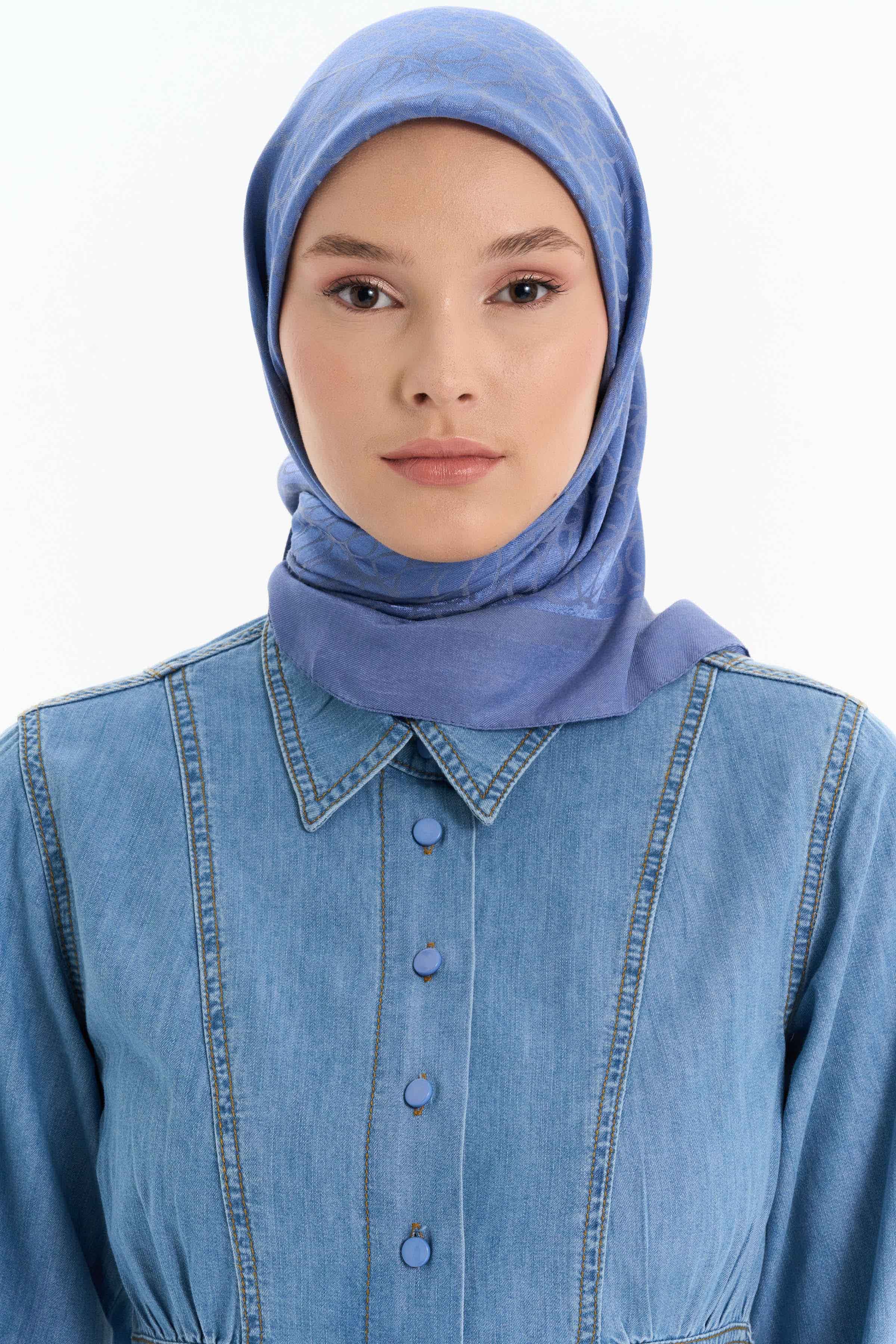 Natural Karesel Desen Eşarp - İndigo TUGBA