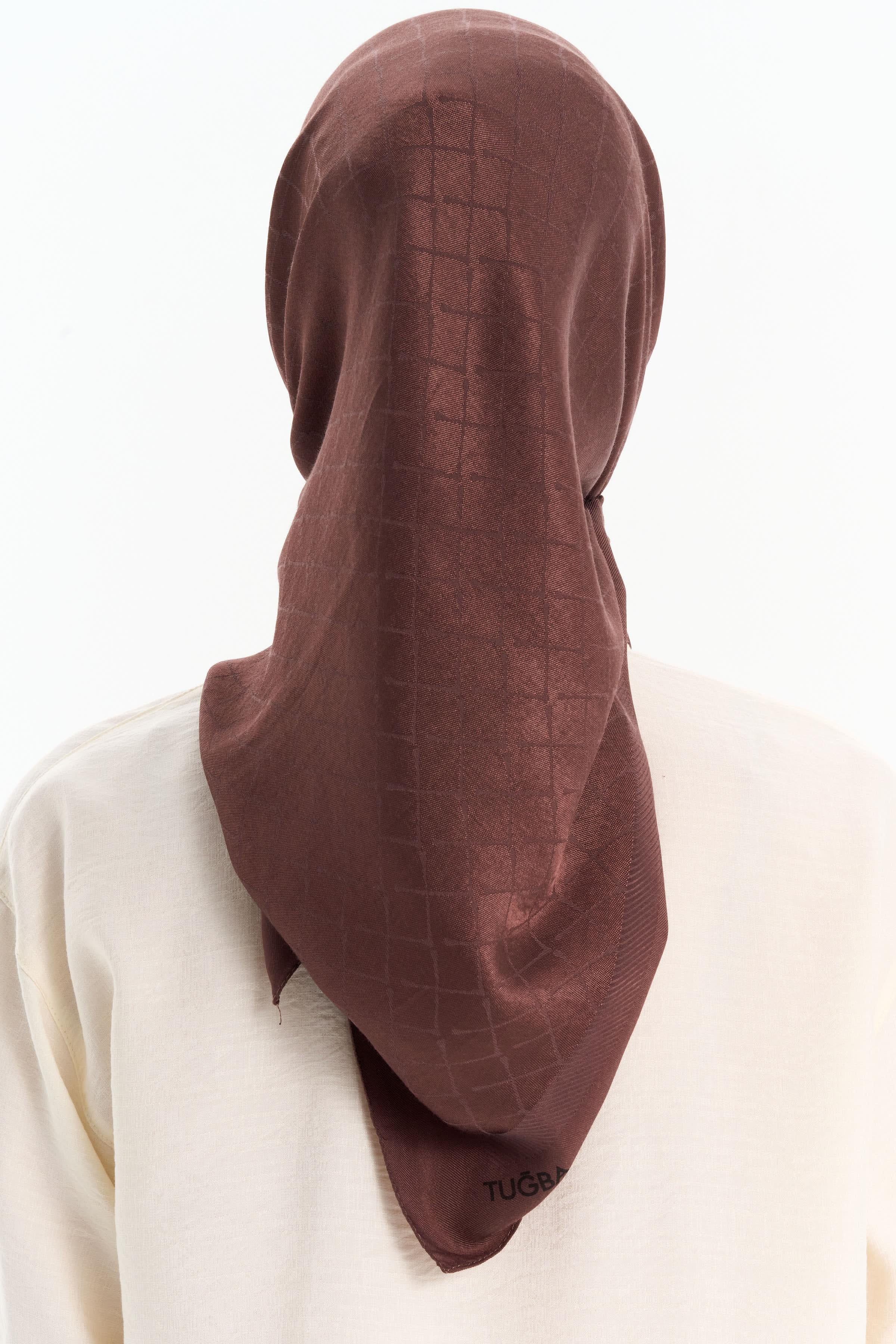 Natural Karesel Desen Eşarp - Kahve TUGBA