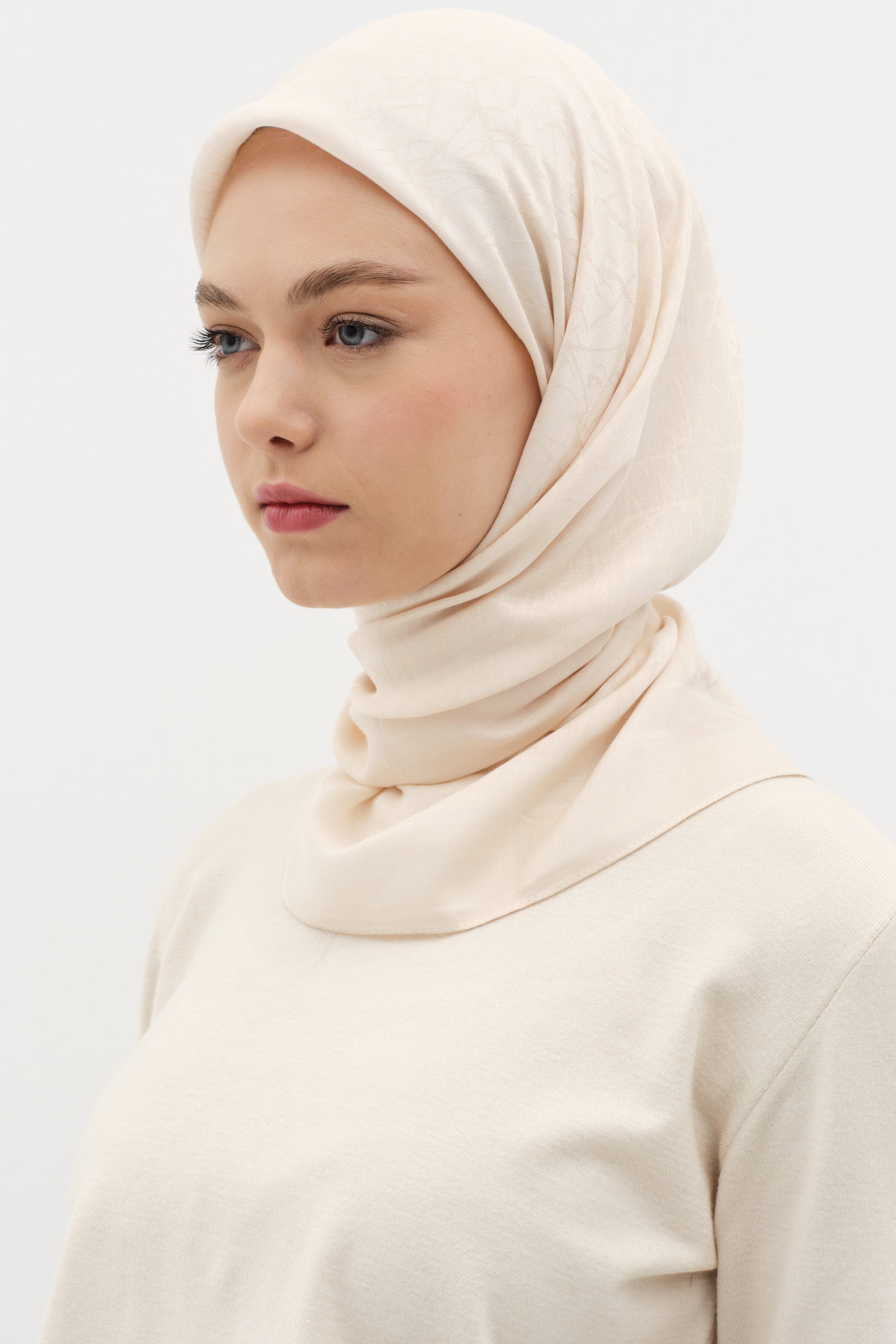 Natural Karışık Desenli Eşarp - Bej TUGBA