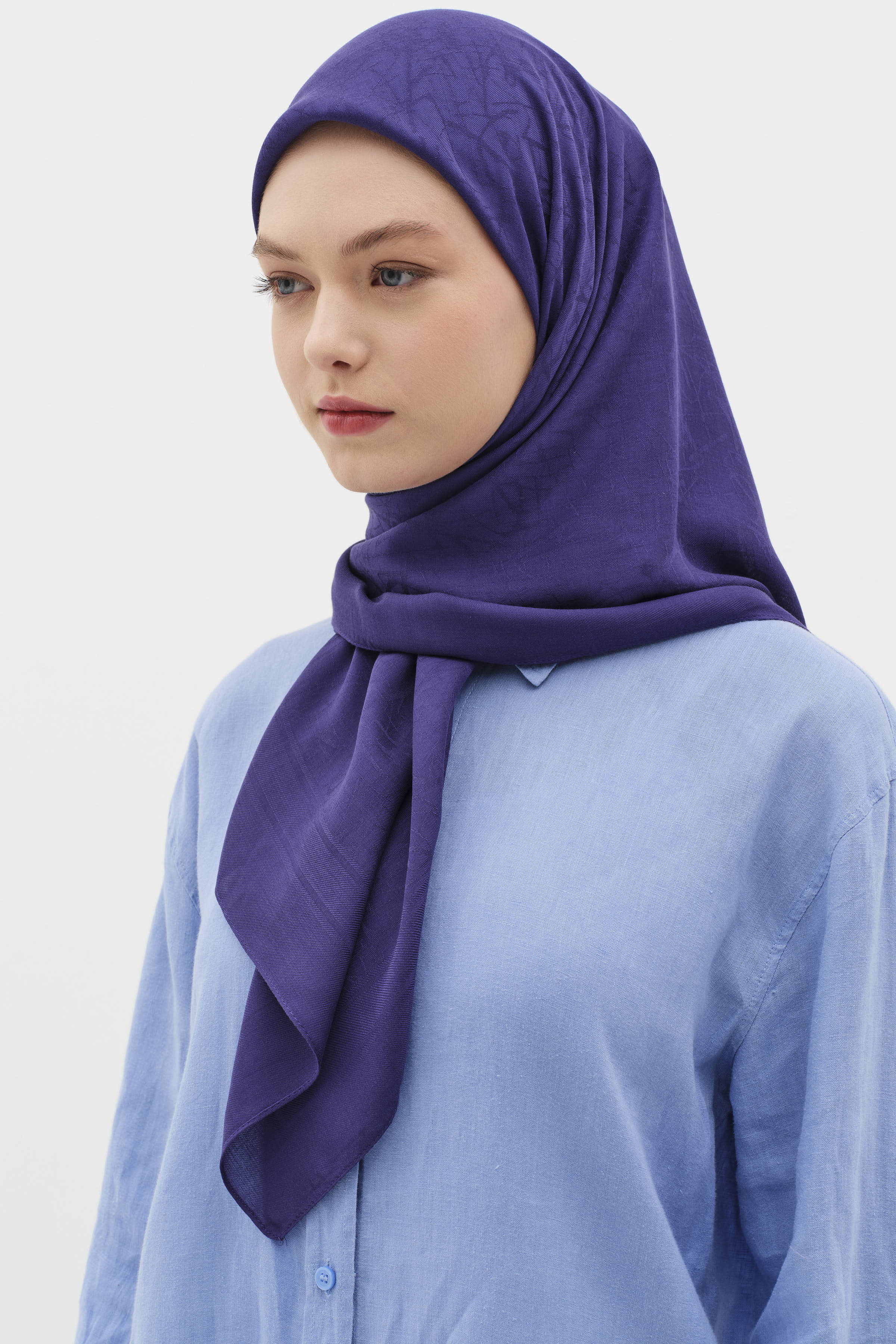 Natural Karışık Desenli Eşarp - Lacivert TUGBA