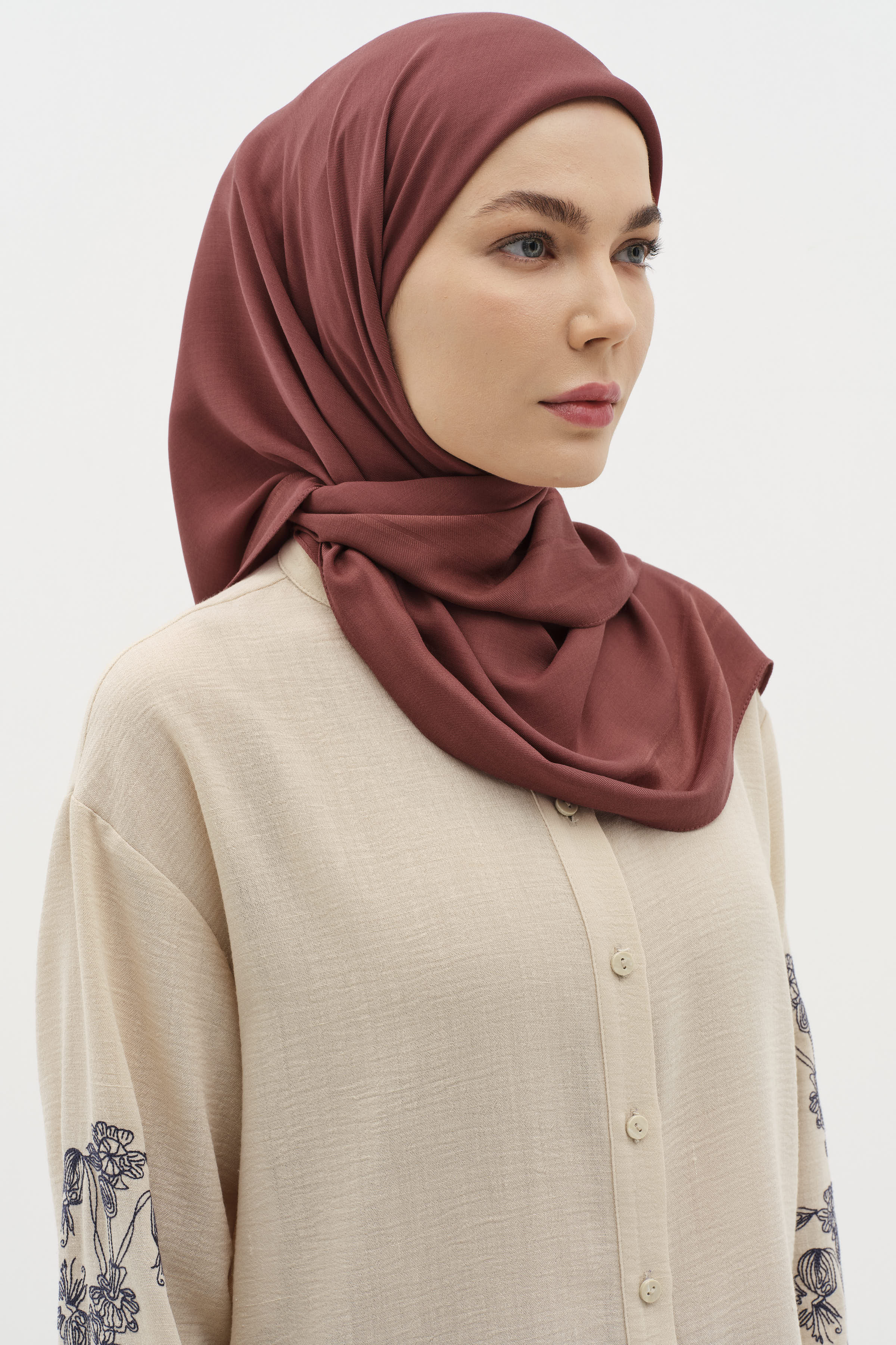 Natural Kenar Detaylı Eşarp - Bordo TUGBA