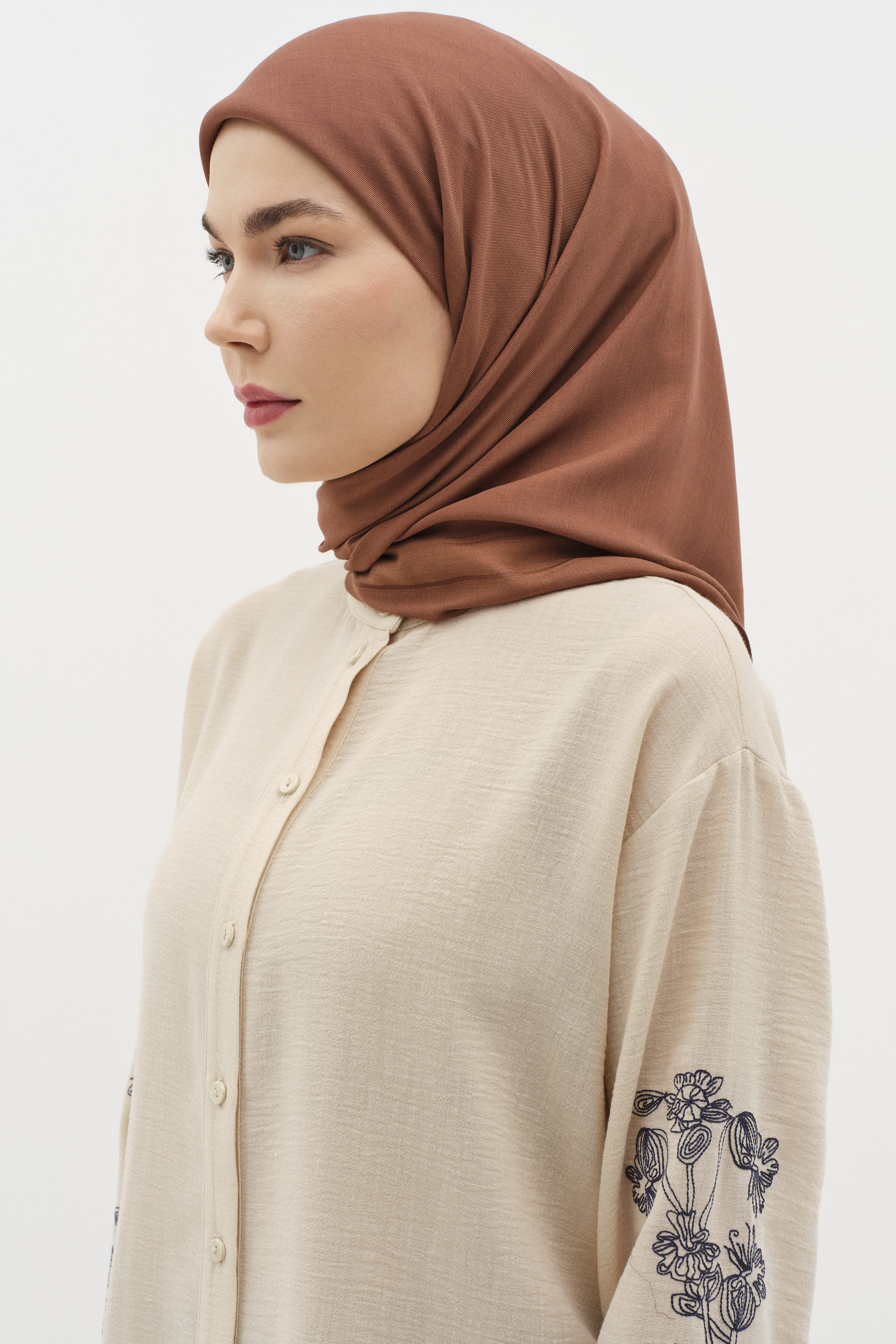 Natural Kenar Detaylı Eşarp - Kahve TUGBA