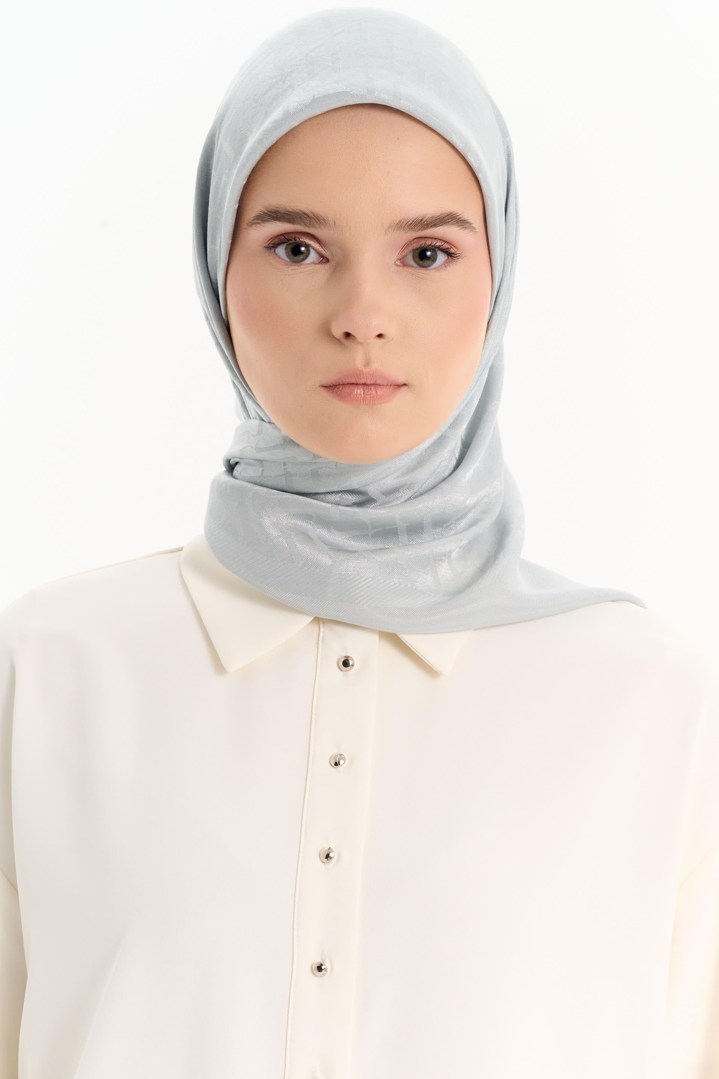 Natural T Logolu Eşarp - Gümüş TUGBA