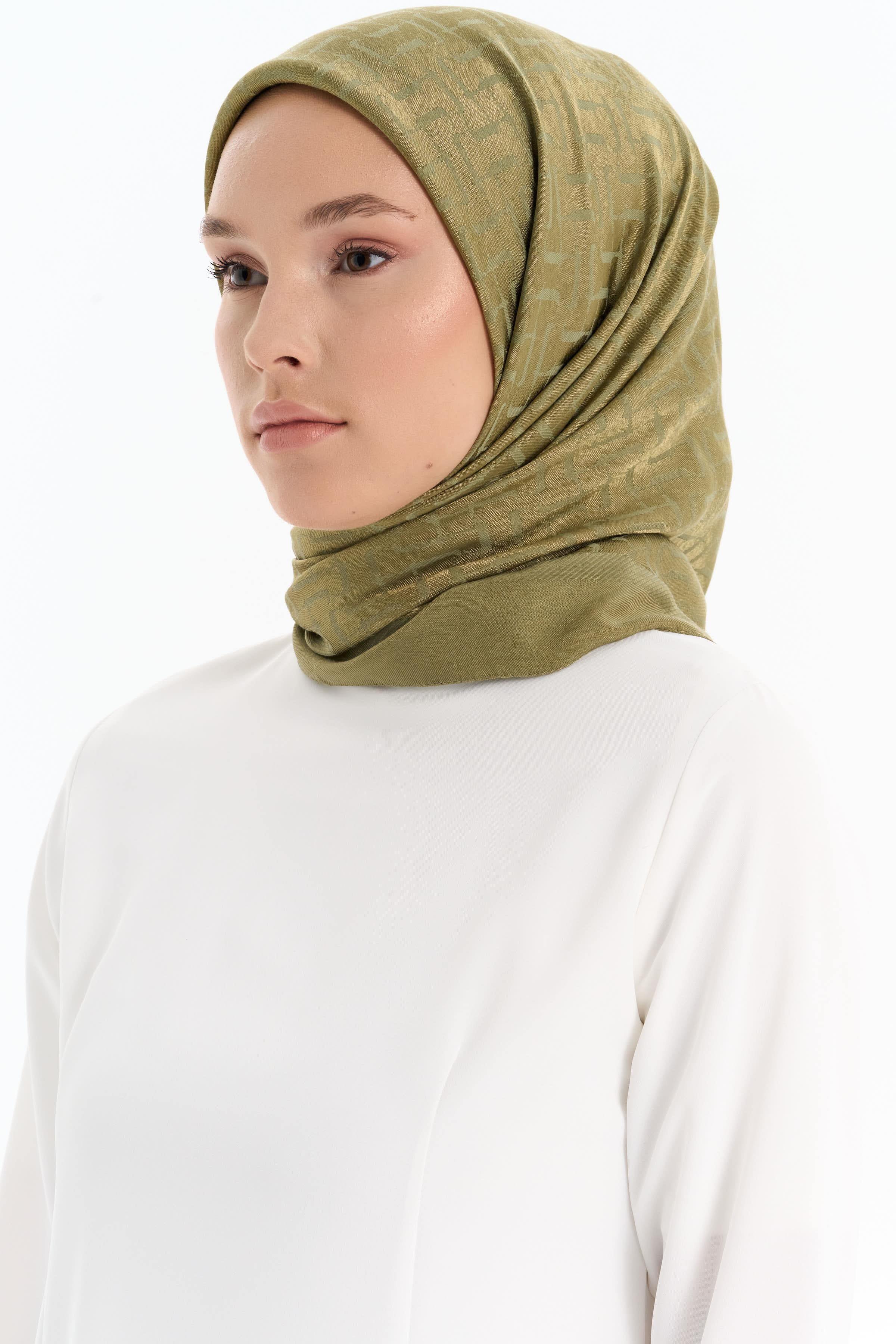 Natural T Logolu Eşarp - Yeşil TUĞBA