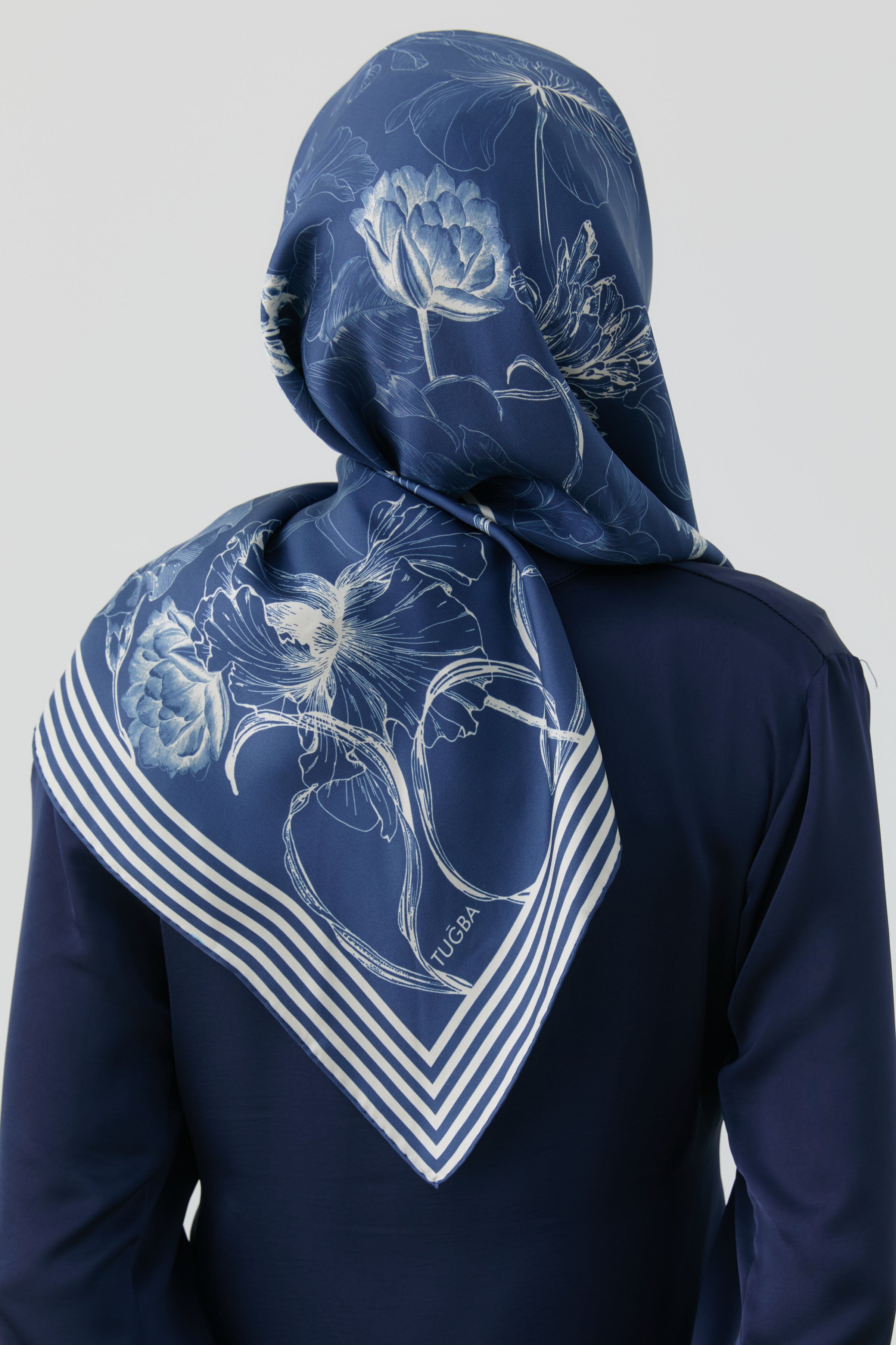 Nazenin Twill İpek Eşarp - Koyu Mavi TUGBA