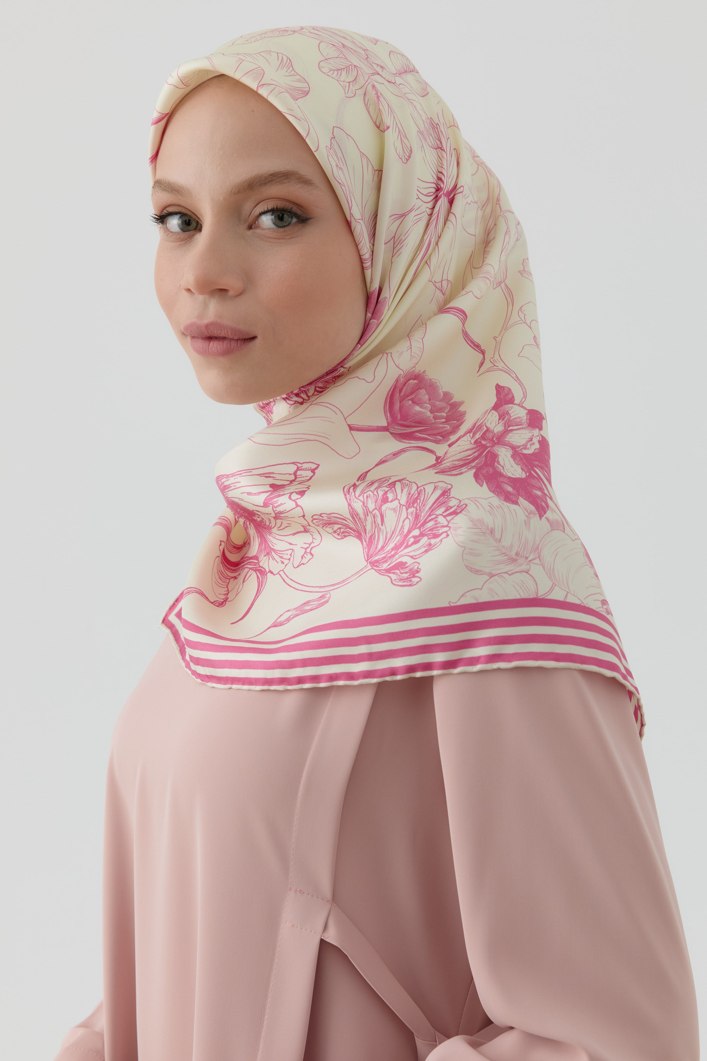 Nazenin Twill İpek Eşarp - Pembe TUGBA