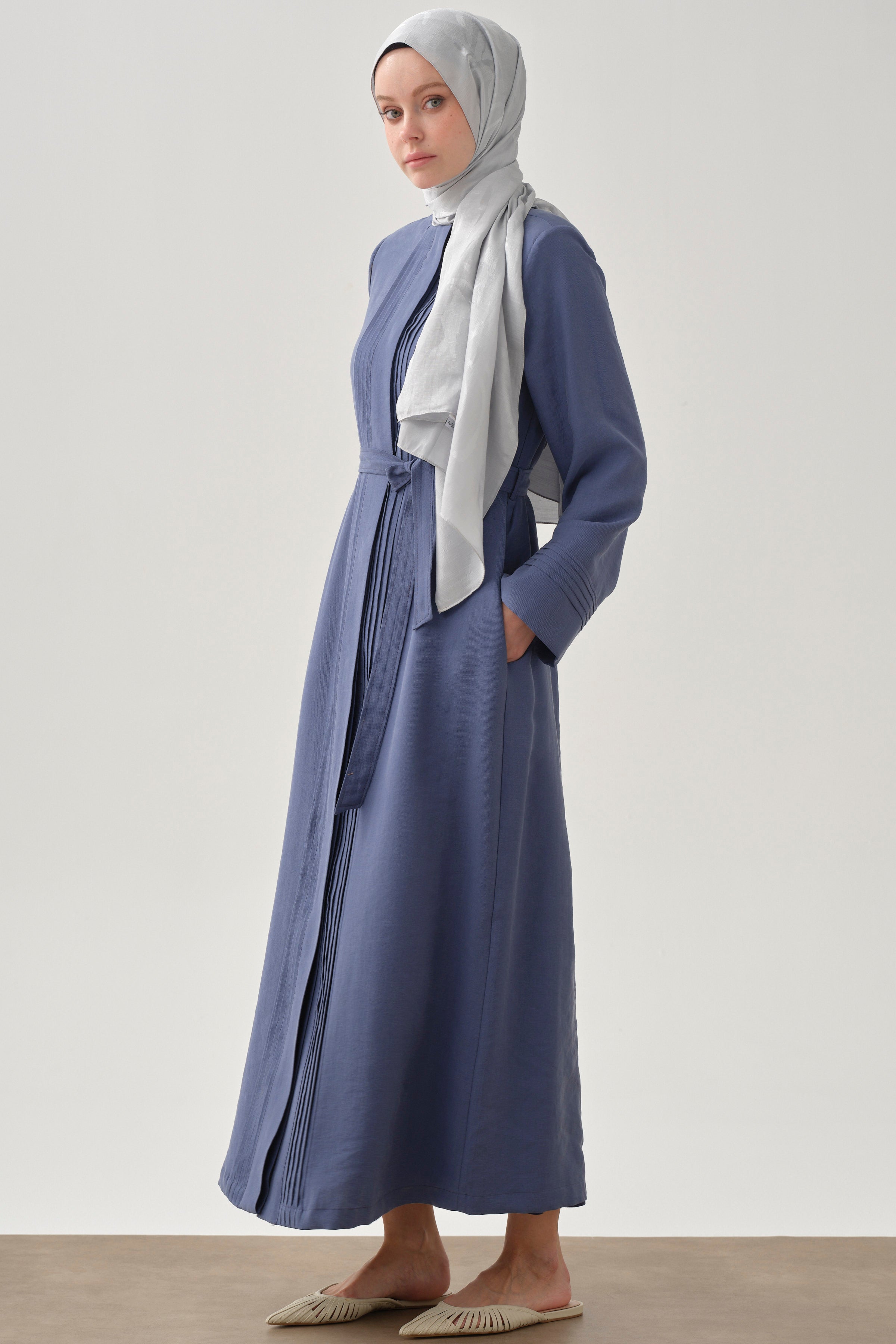 Nervür Detaylı Kuşaklı Ferace - İndigo TUGBA