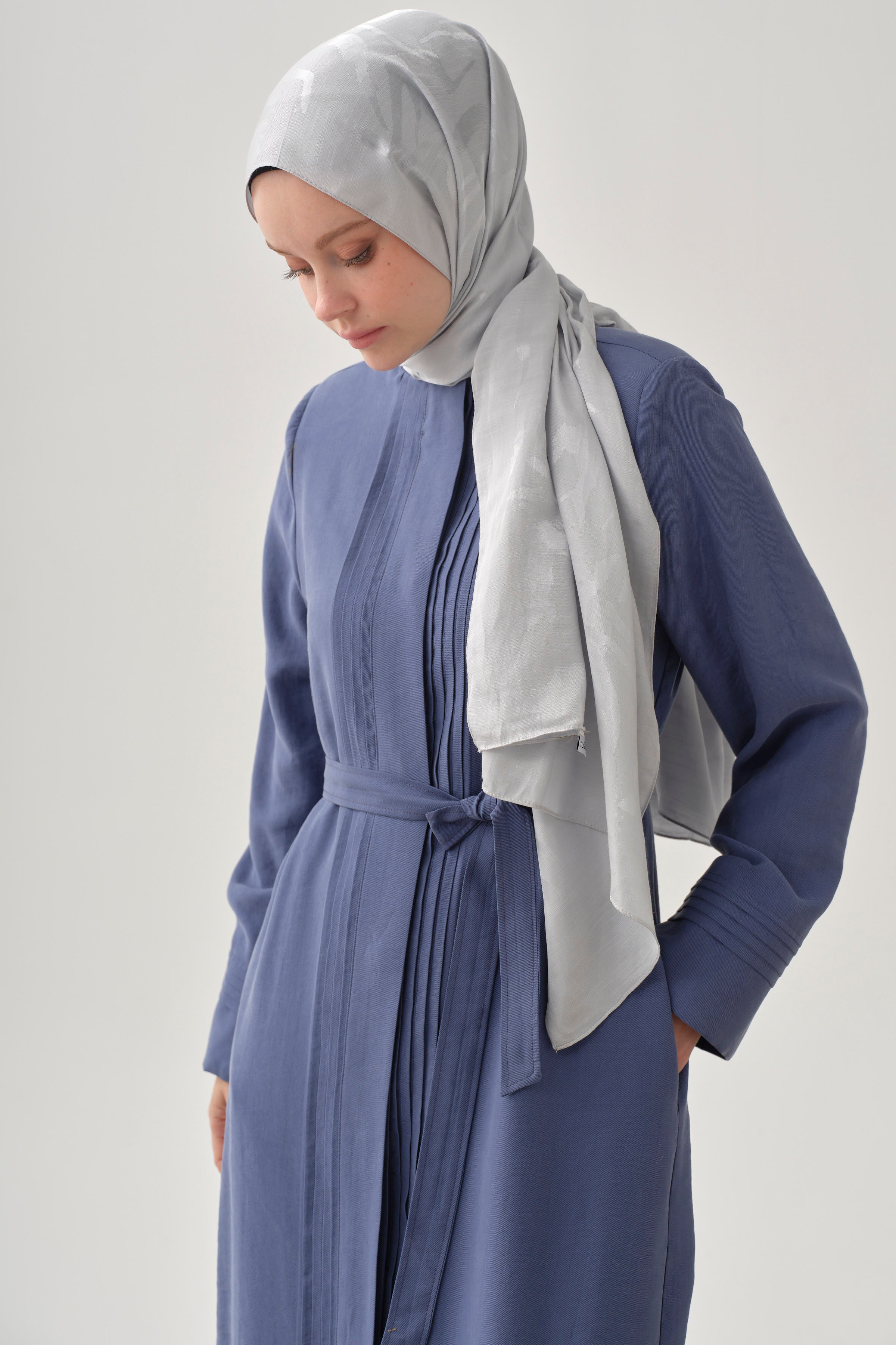 Nervür Detaylı Kuşaklı Ferace - İndigo TUGBA