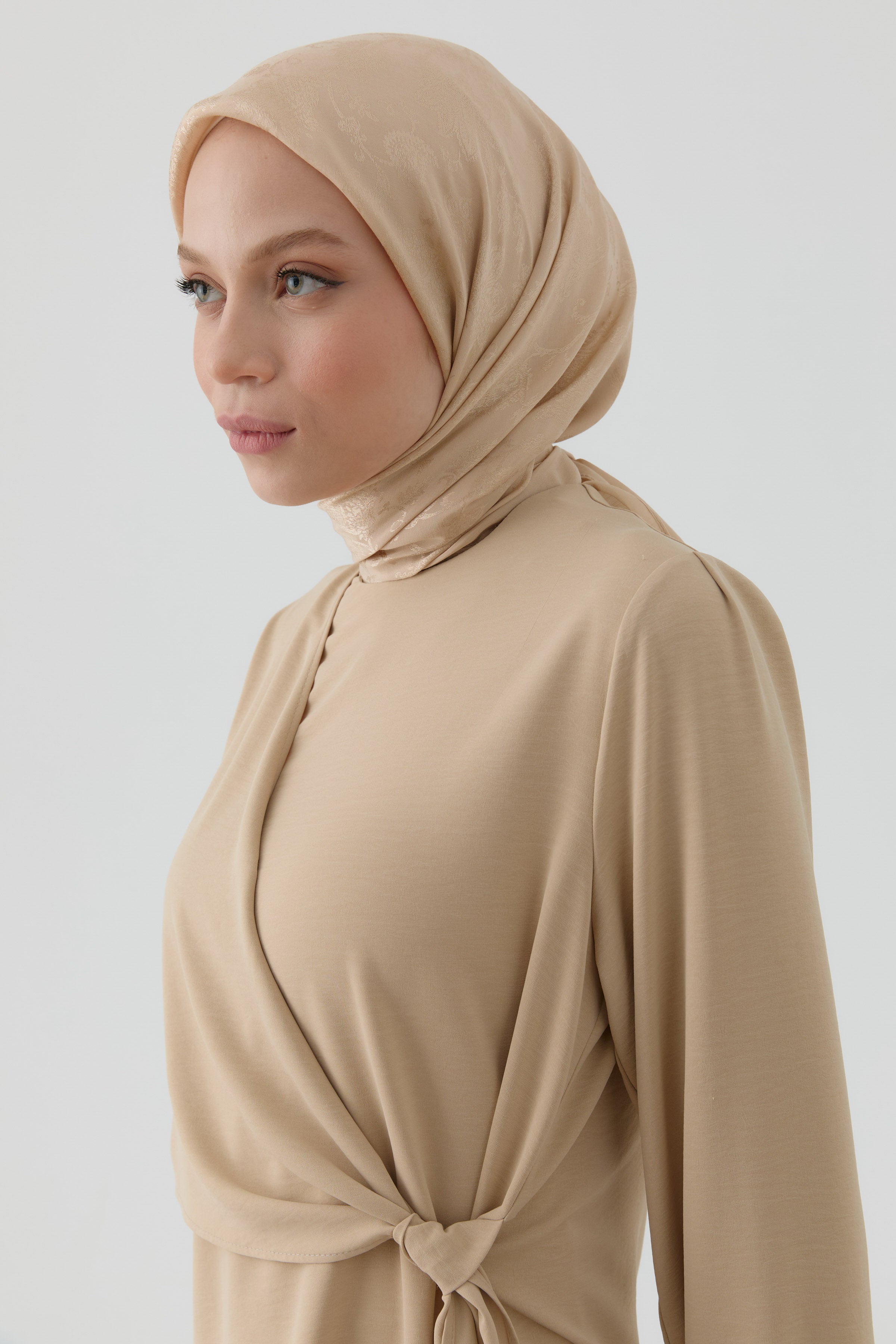 Nevgül Jakar Naturel Eşarp - Bej TUGBA