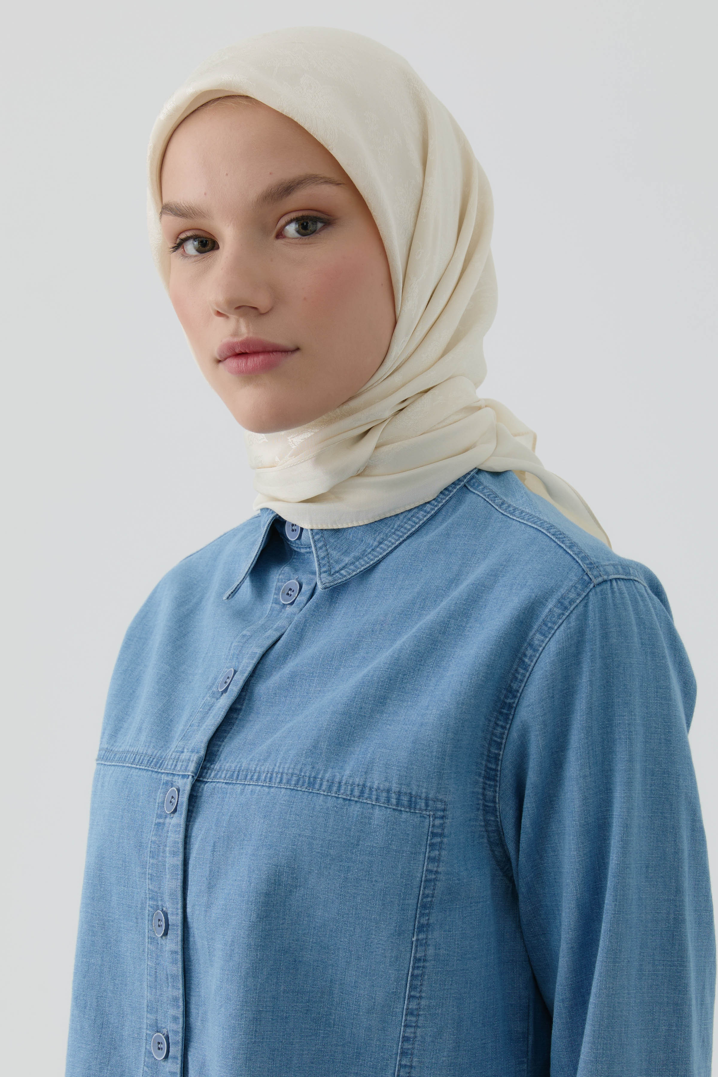 Nevgül Jakar Naturel Eşarp - Ekru TUGBA