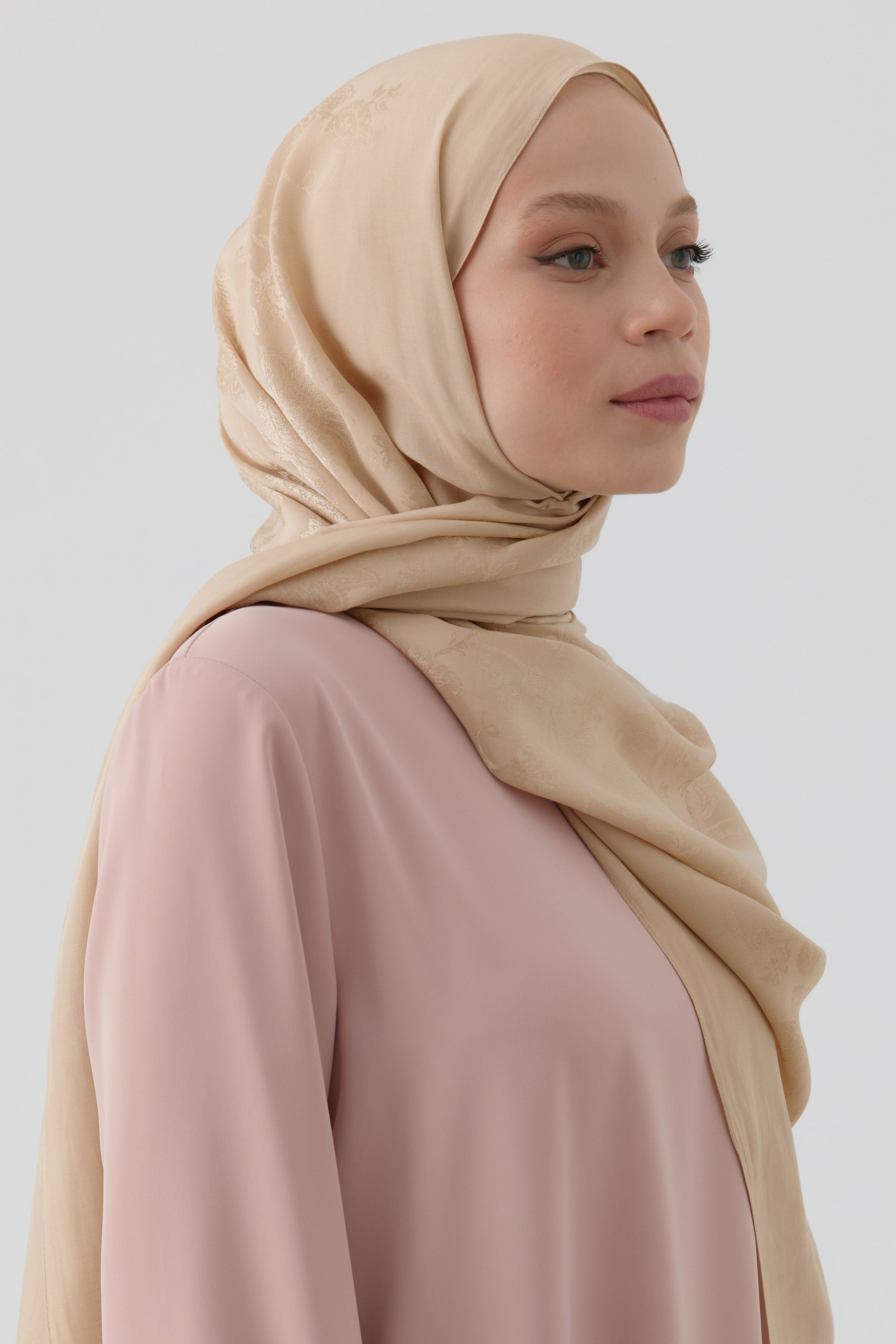 Nevgül Jakar Naturel Şal - Bej TUGBA