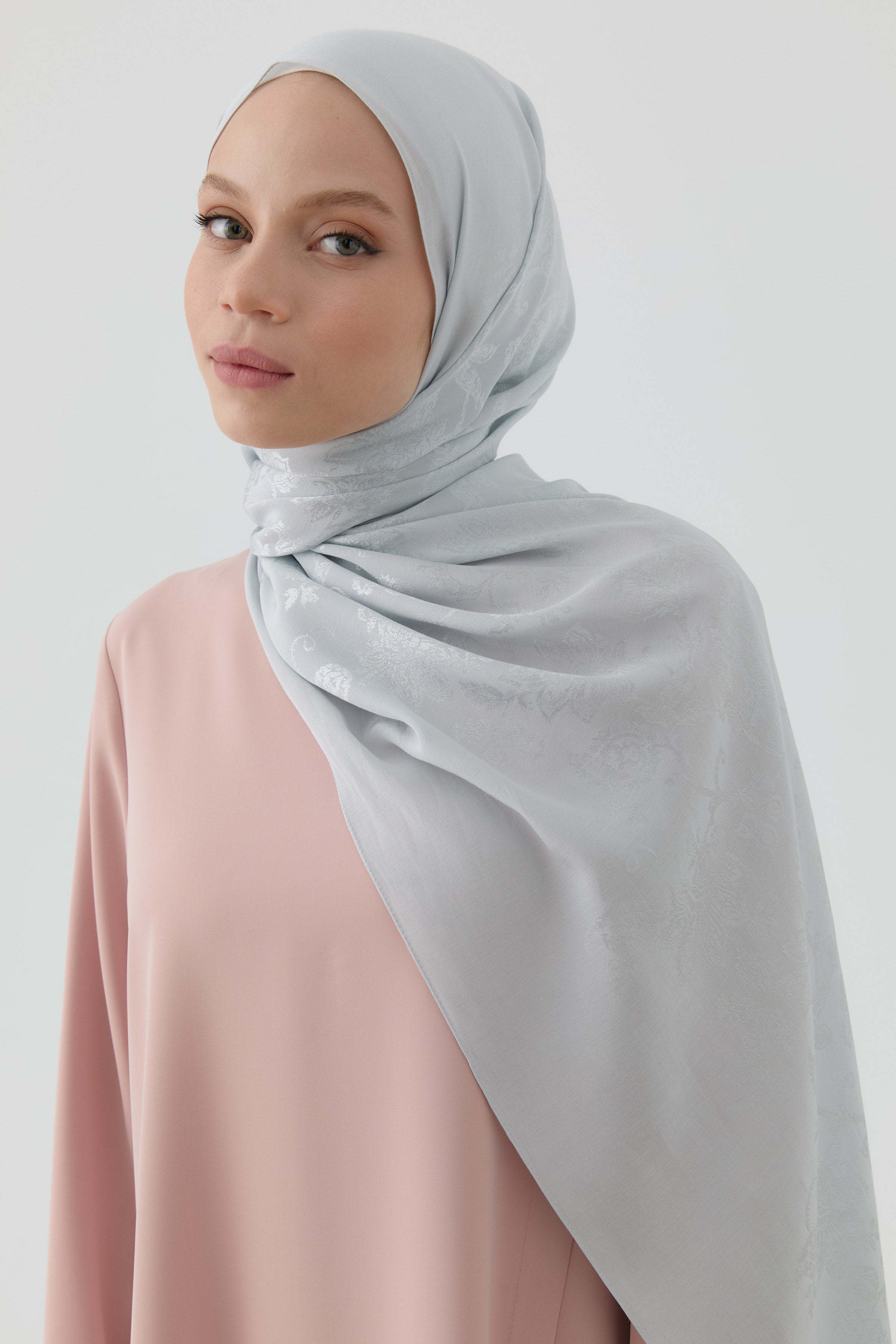 Nevgül Jakar Naturel Şal - Gümüş TUGBA