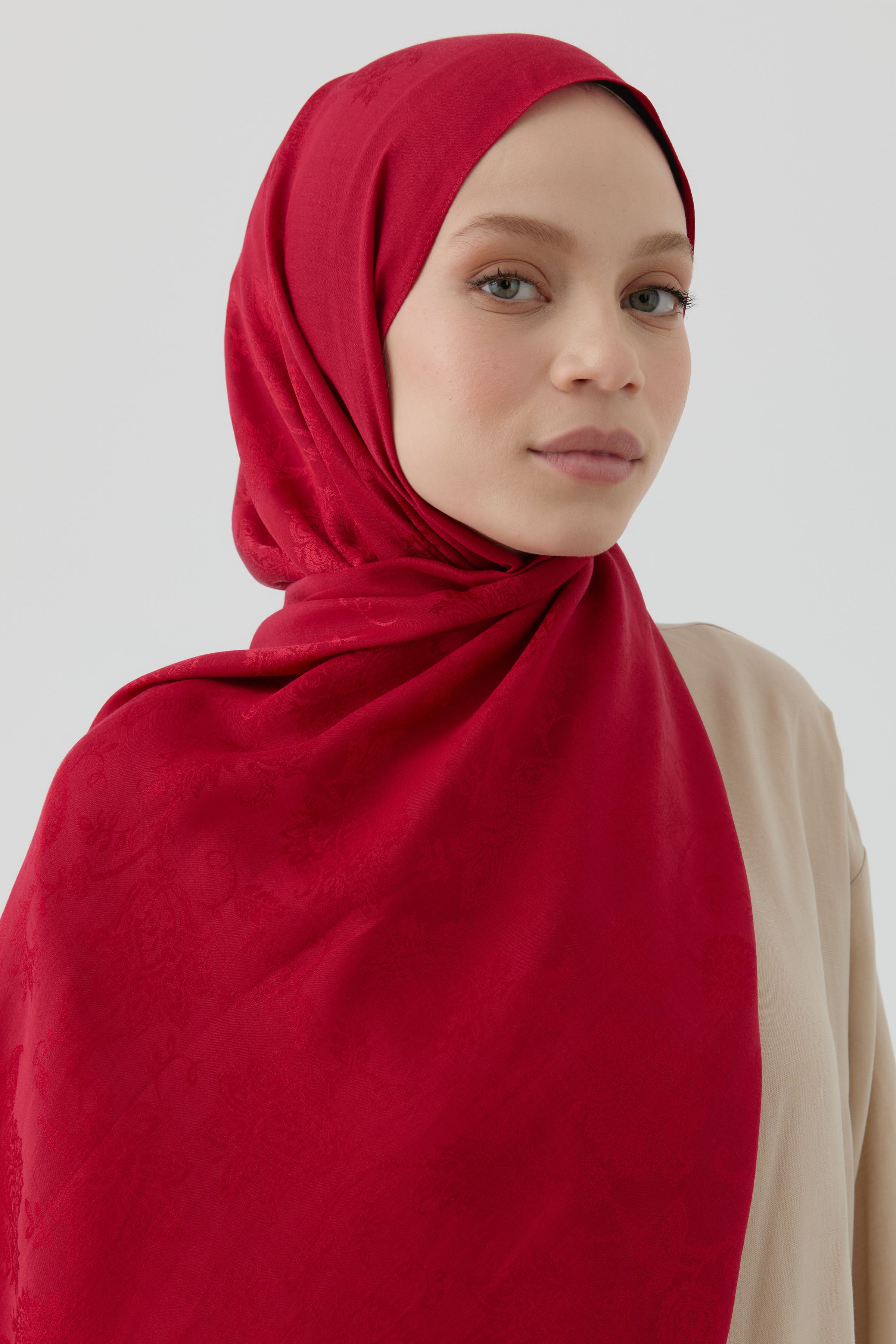 Nevgül Jakar Naturel Şal - Kırmızı TUGBA