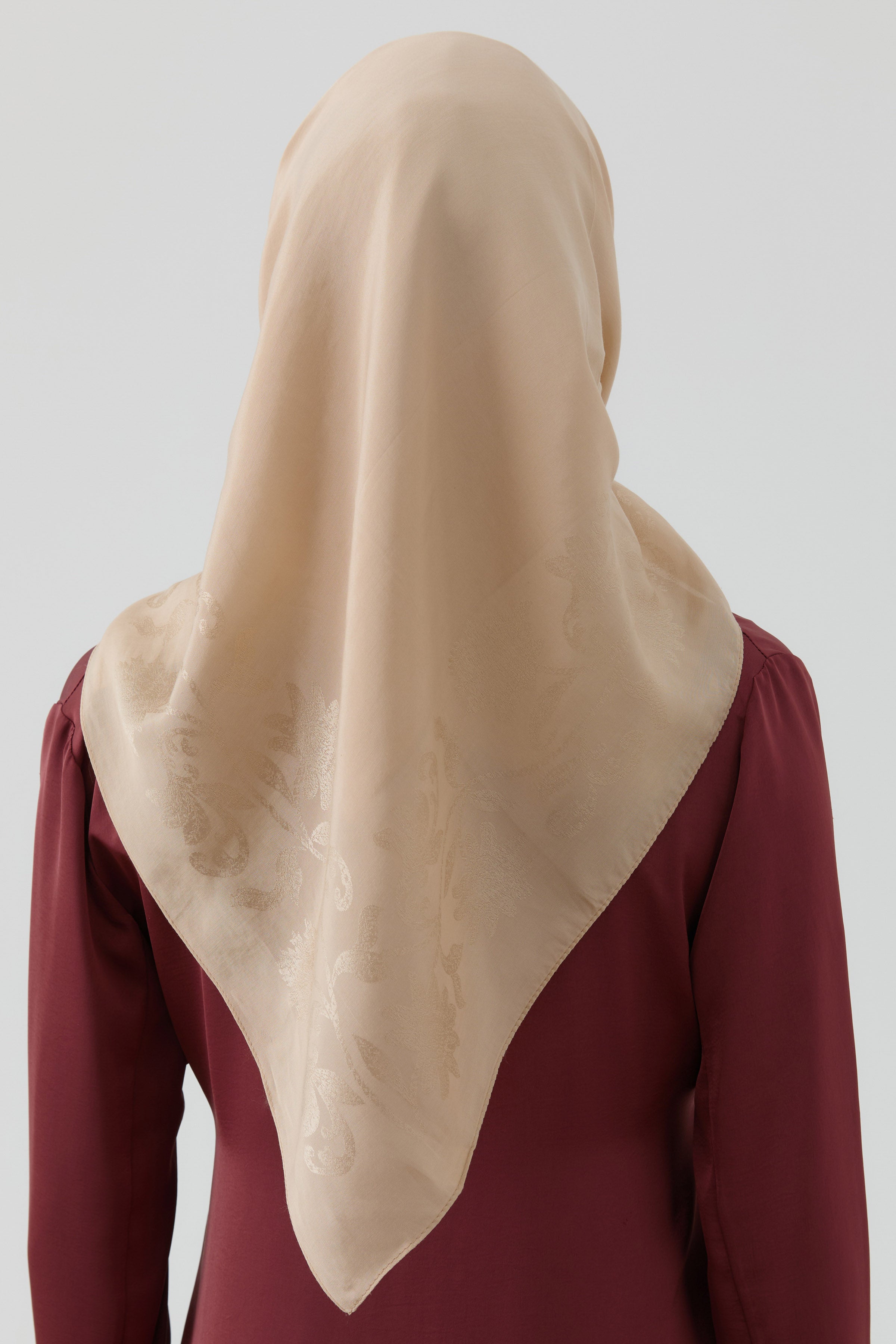 Nevgül Kenar Detaylı Naturel Eşarp - Bej TUGBA