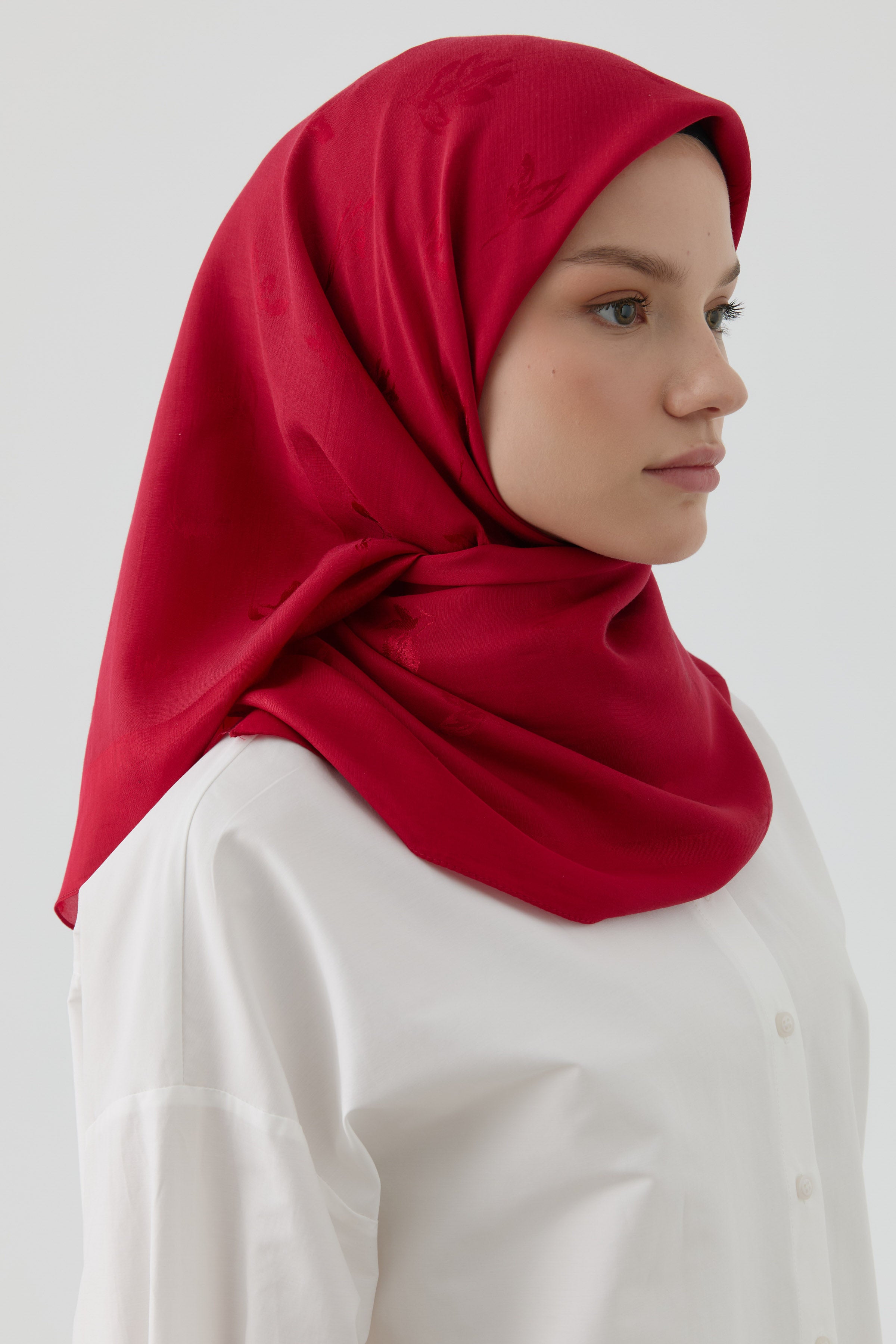 Buket Jakar Naturel Eşarp - Kırmızı TUGBA