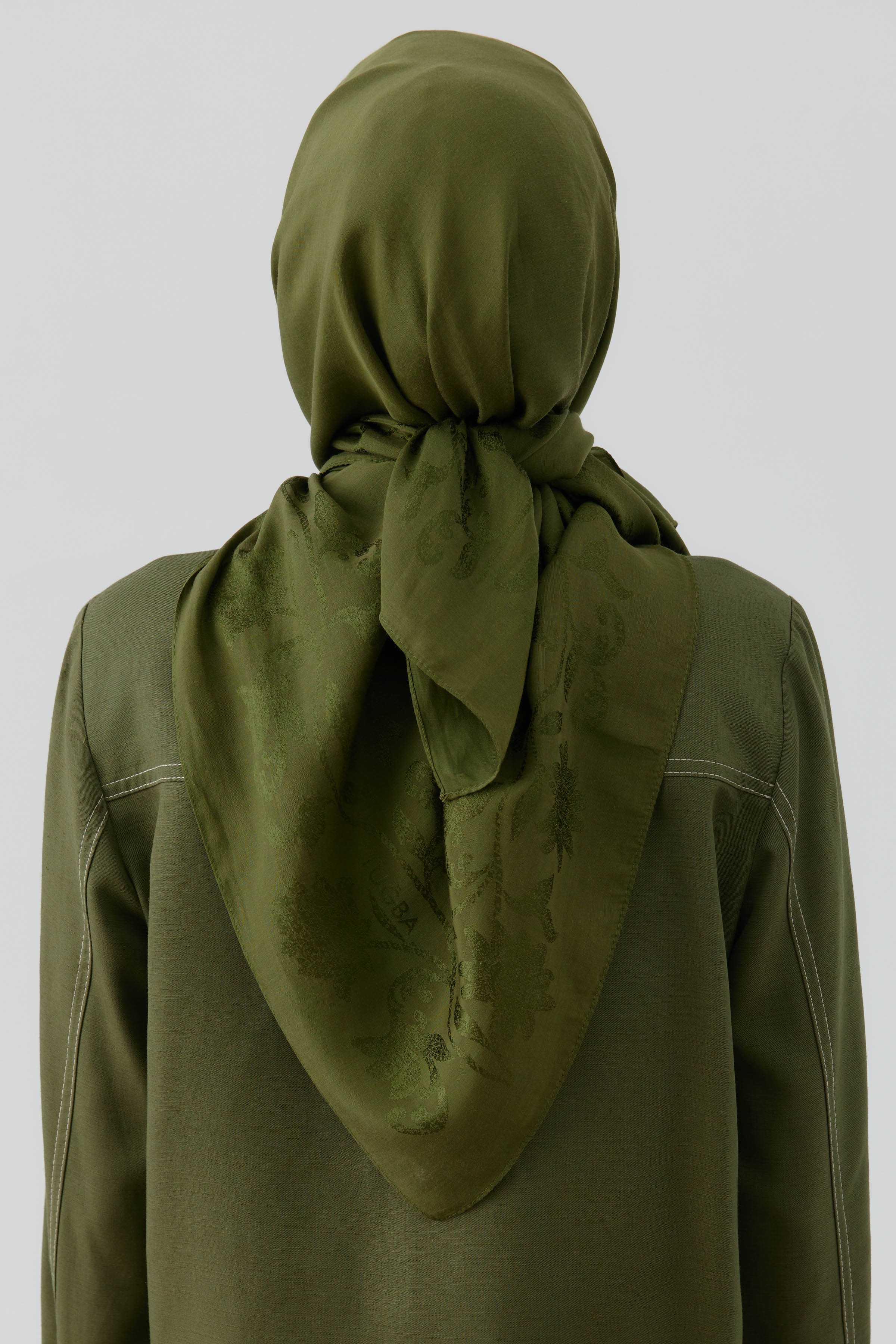 Nevgül Kenar Detaylı Naturel Eşarp - Haki TUGBA