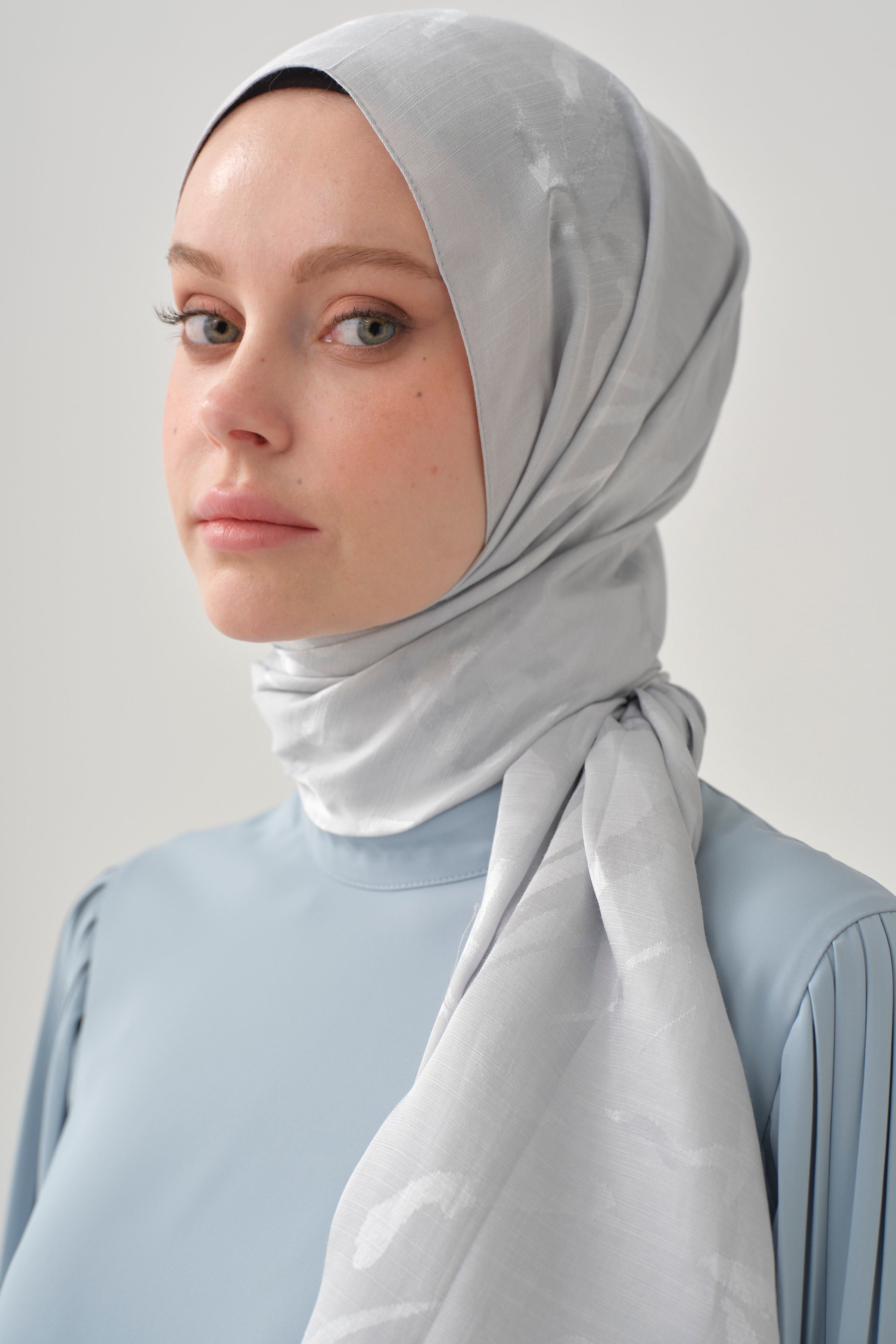 Dalgalı Nida Naturel Şal - Gümüş TUGBA